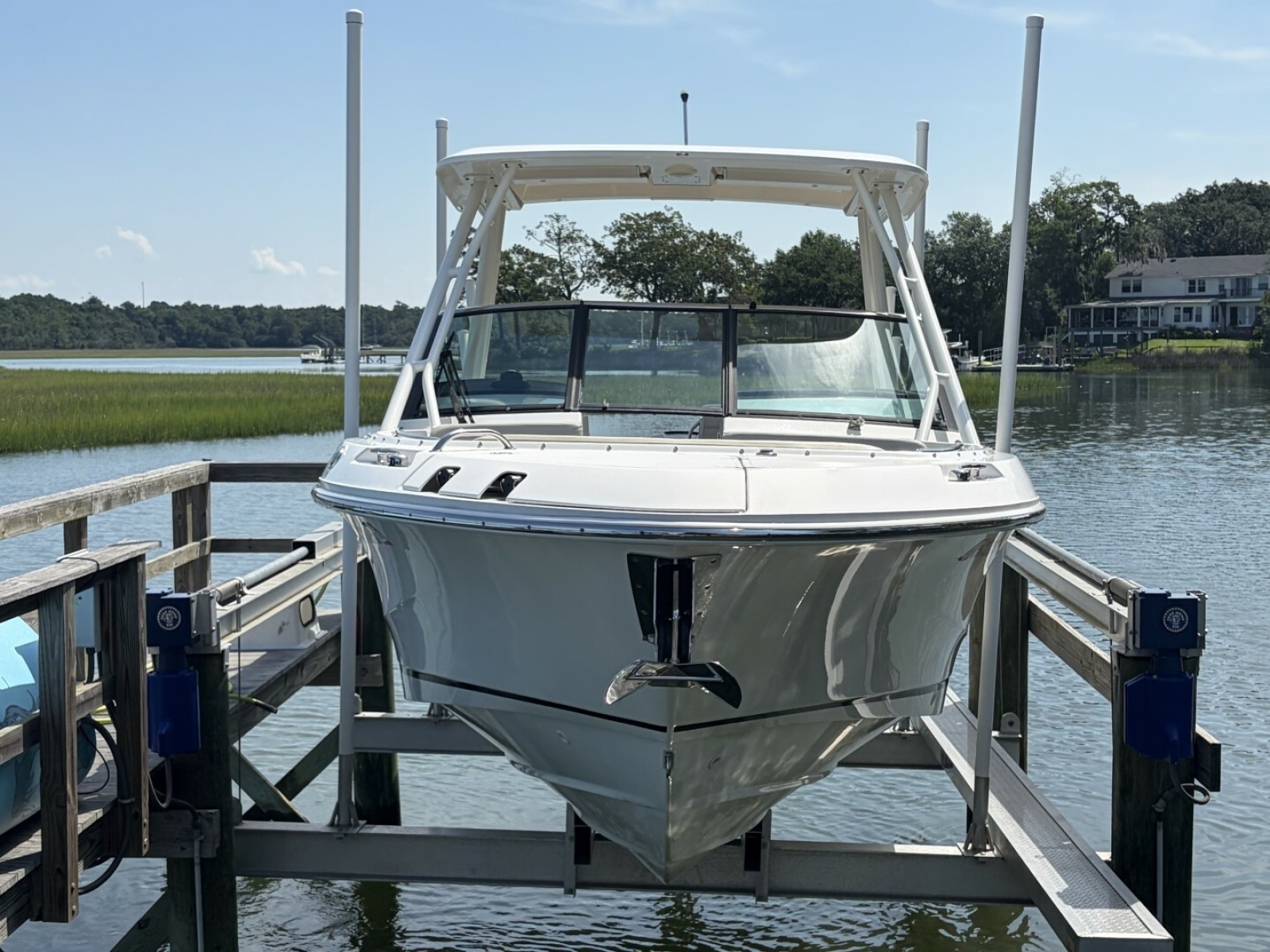 24ft Boston Whaler Yacht For Sale