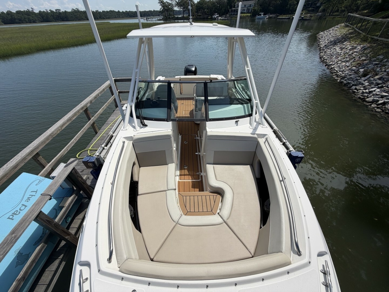 24ft Boston Whaler Yacht For Sale