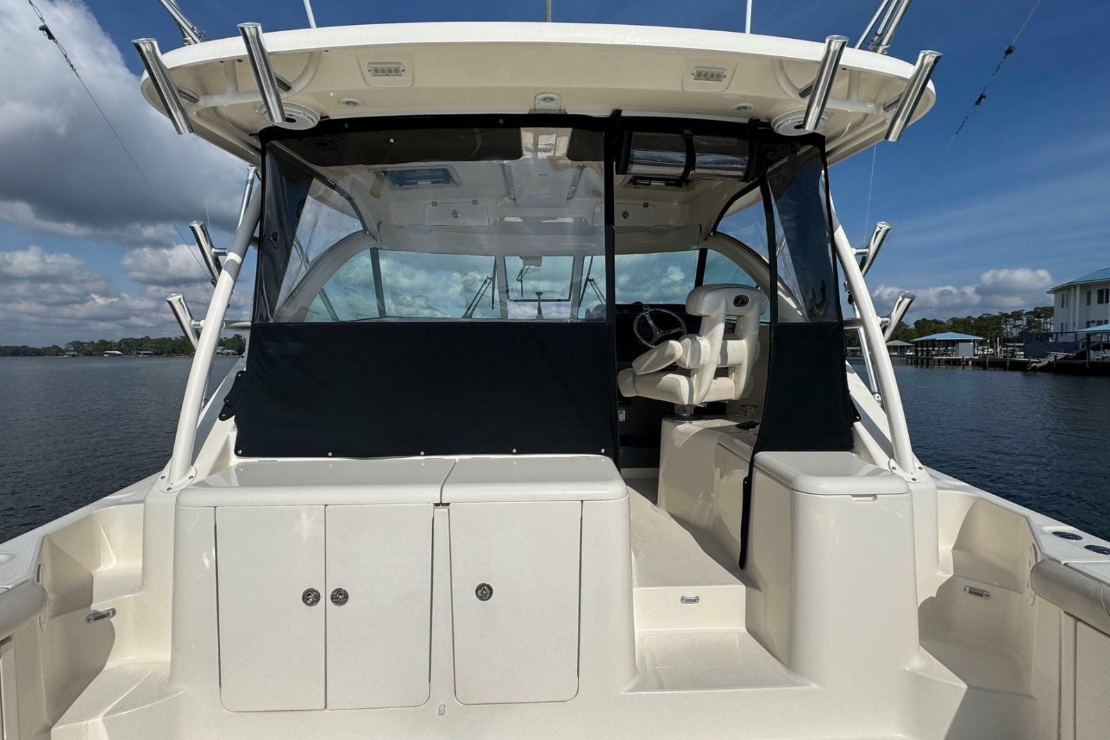 2011 Pursuit OS 375 Offshore