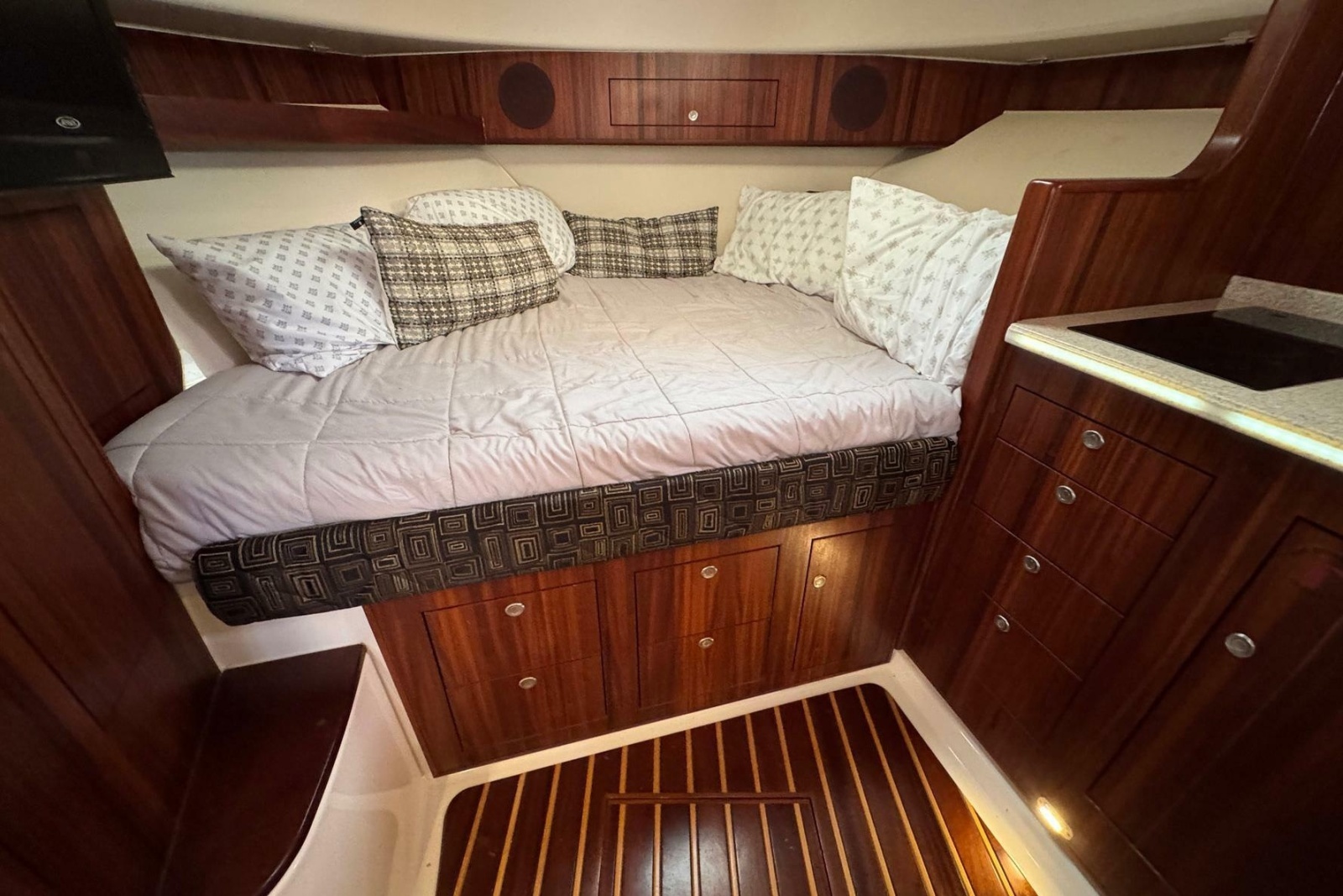 2011 Pursuit OS 375 Offshore