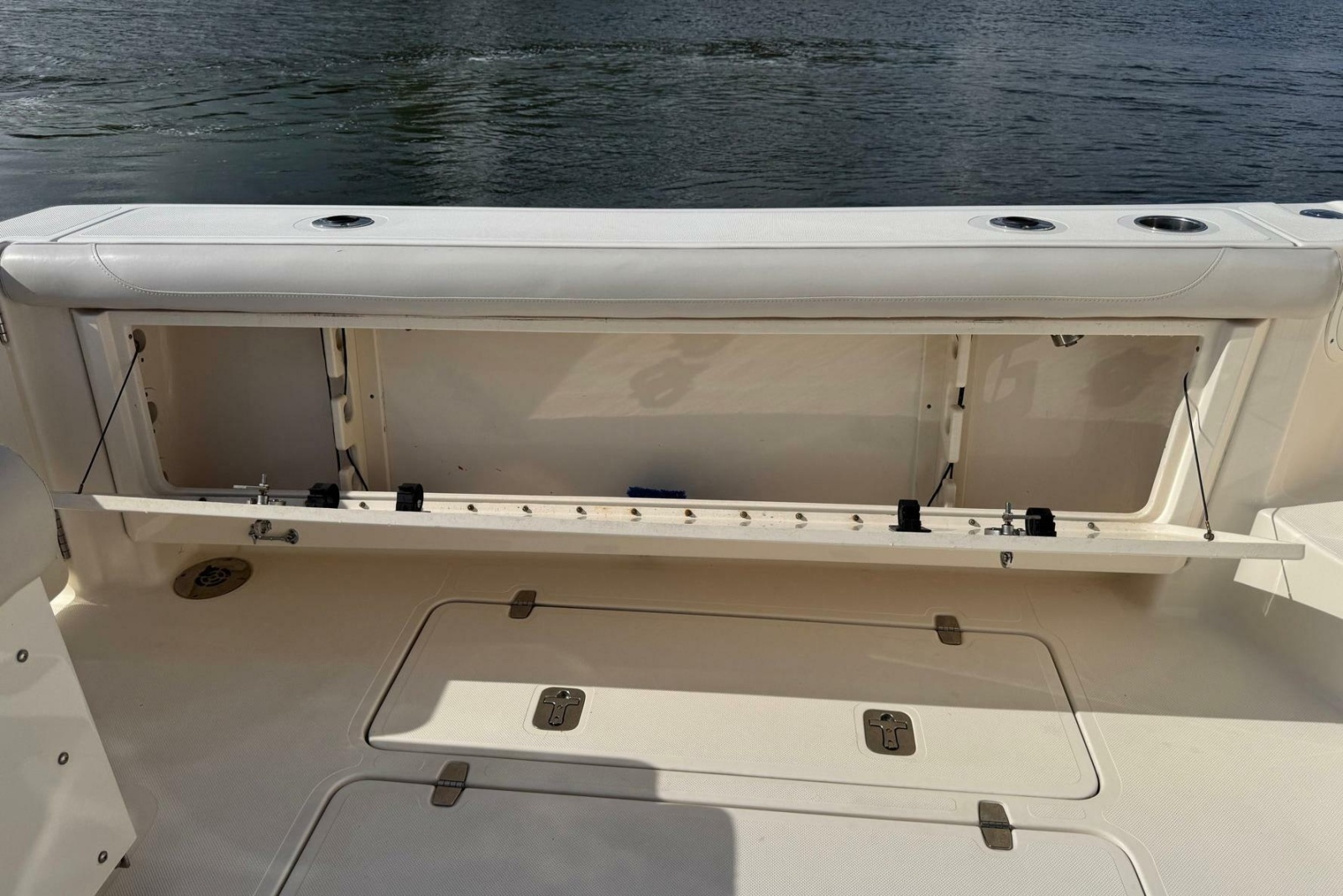 2011 Pursuit OS 375 Offshore
