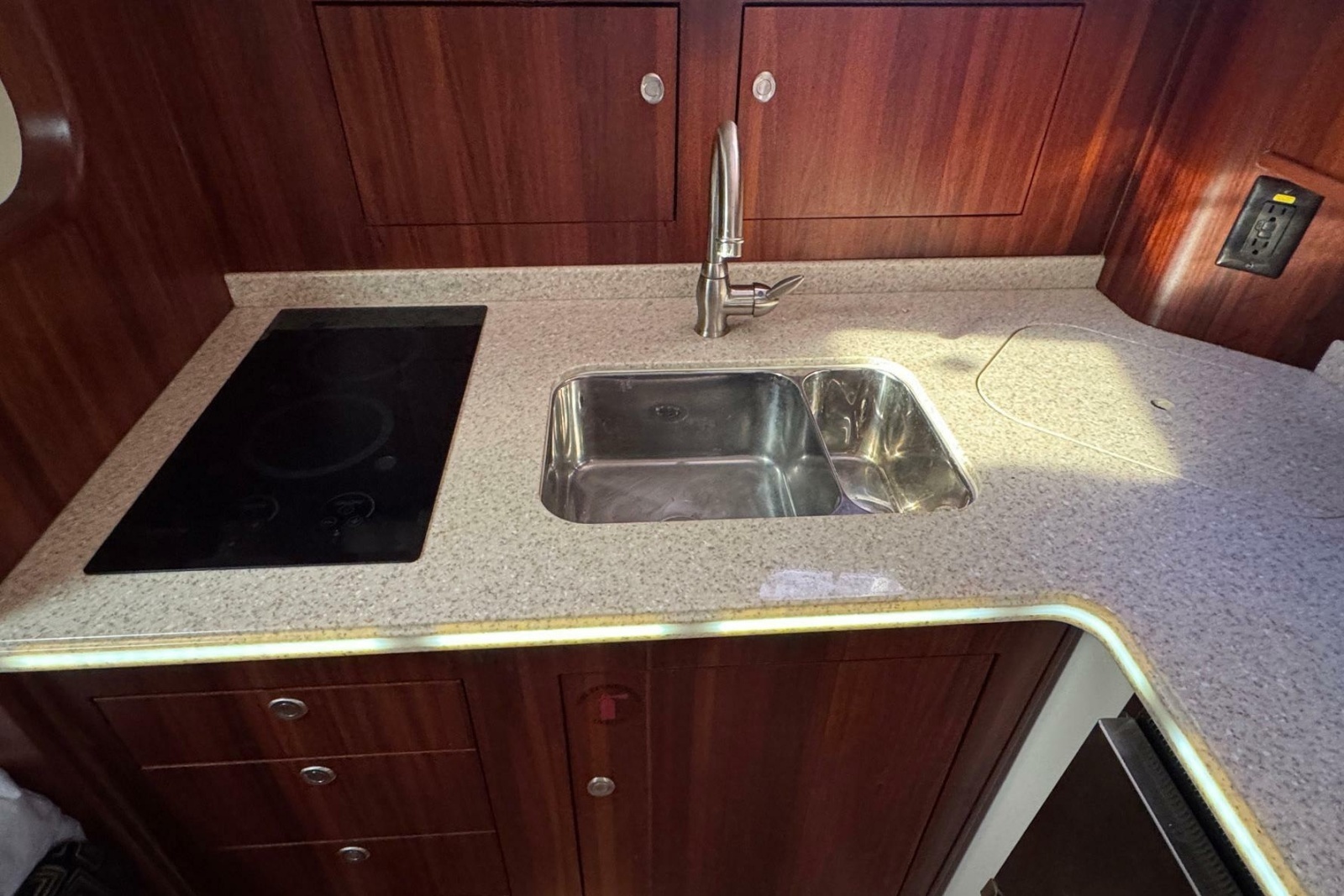2011 Pursuit OS 375 Offshore