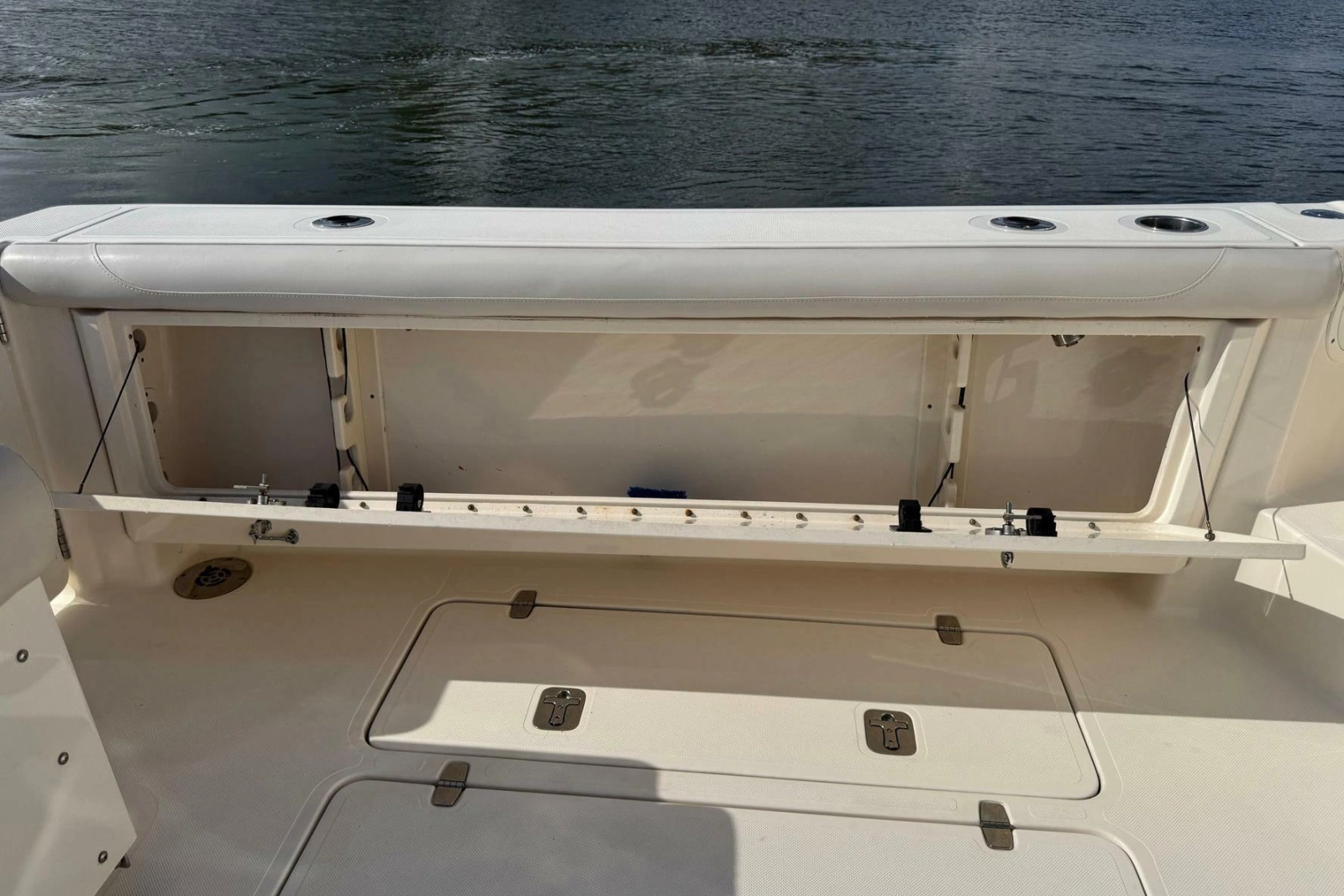2011 Pursuit OS 375 Offshore