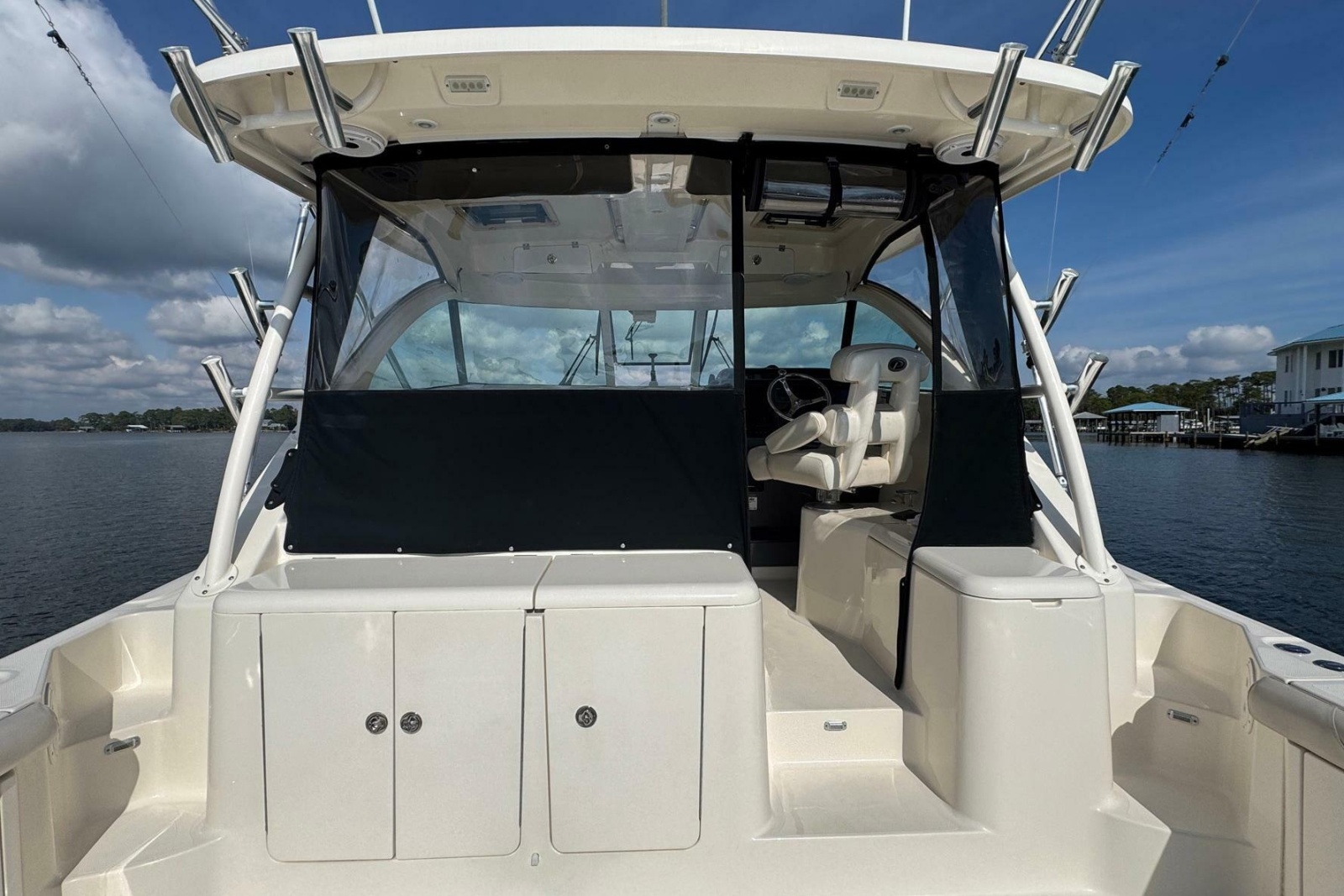 2011 Pursuit OS 375 Offshore