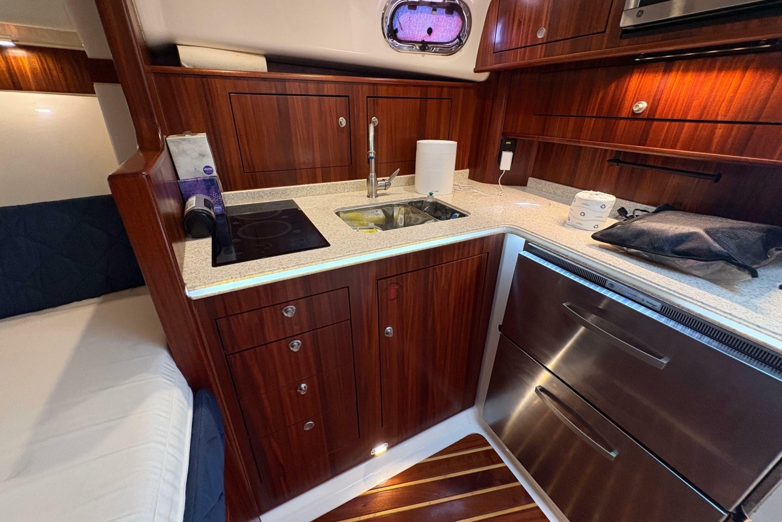 2011 Pursuit OS 375 Offshore
