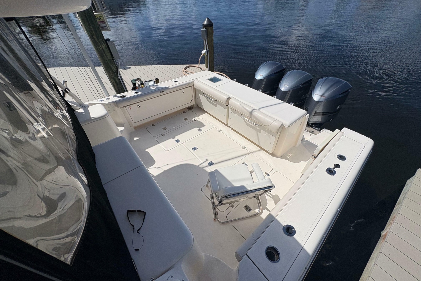 2011 Pursuit OS 375 Offshore