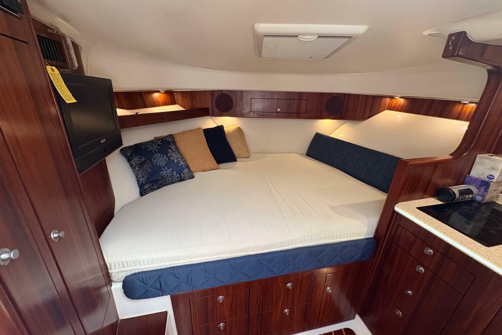2011 Pursuit OS 375 Offshore