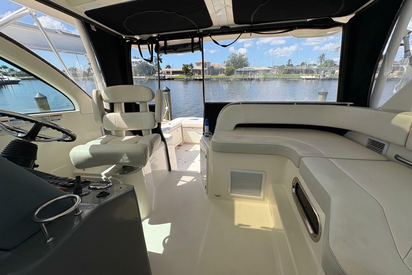 2011 Pursuit OS 375 Offshore