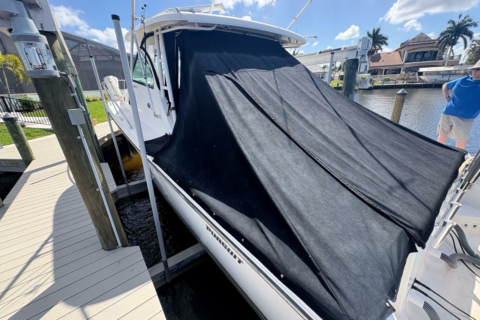 2011 Pursuit OS 375 Offshore