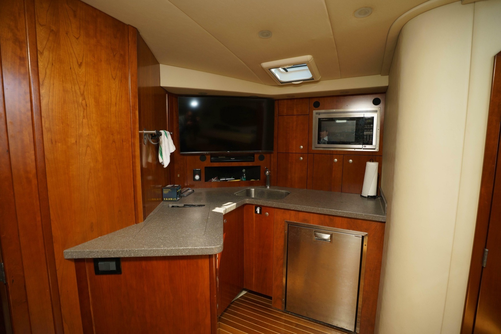 2011 Rampage 41 Express