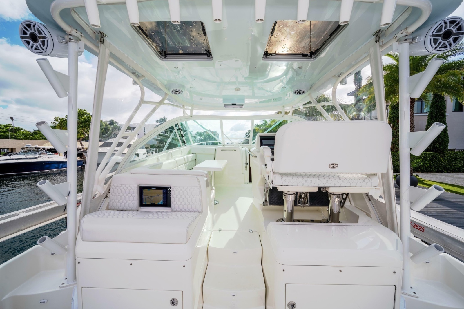 2011 SeaVee 430 Sportfish Express