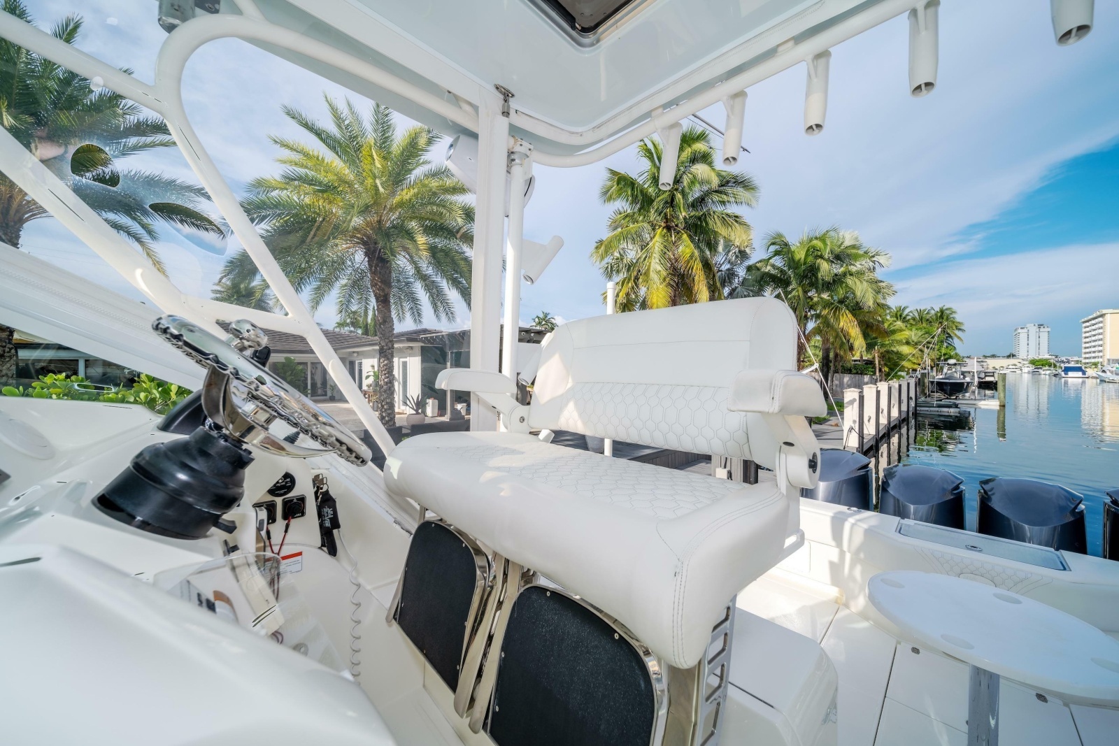 2011 SeaVee 430 Sportfish Express