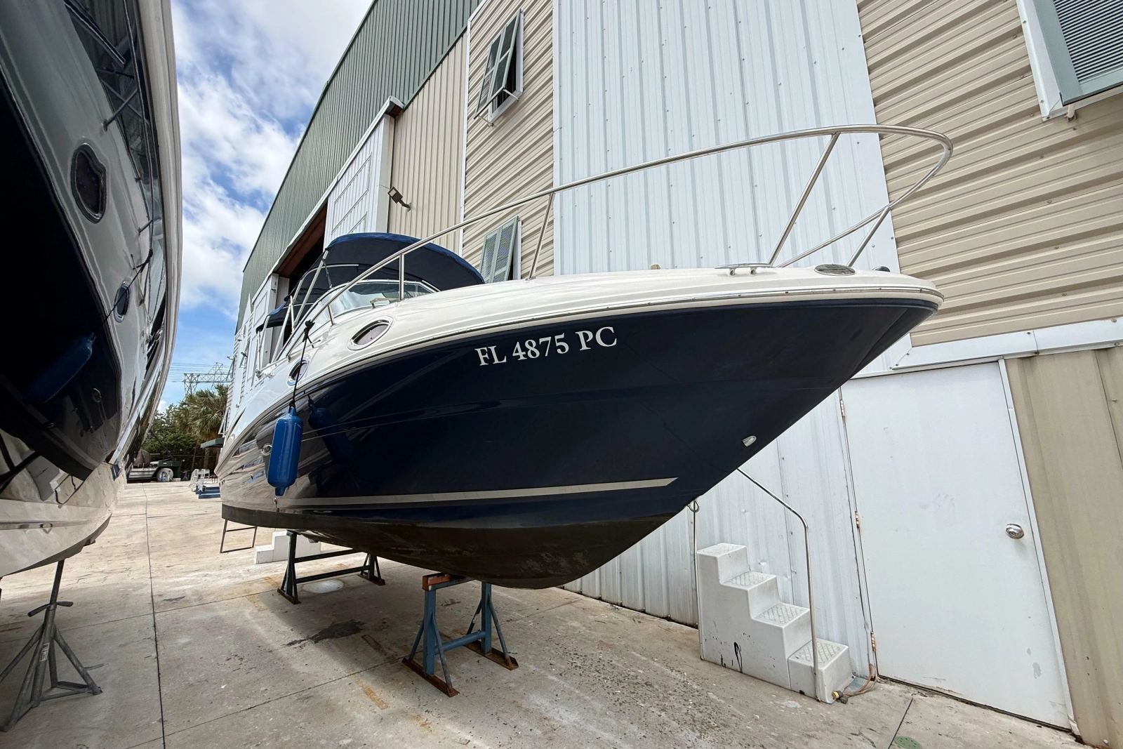 24ft Sea Ray Yacht For Sale