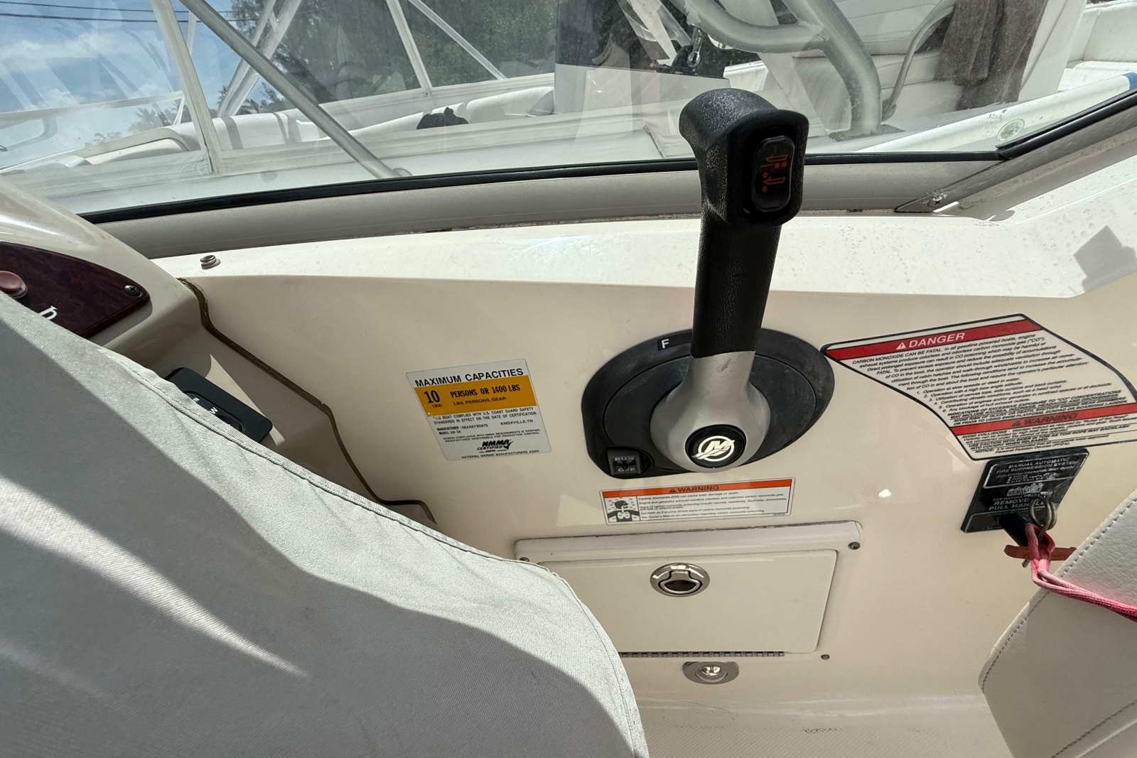 2010 Sea Ray 240 Sundancer