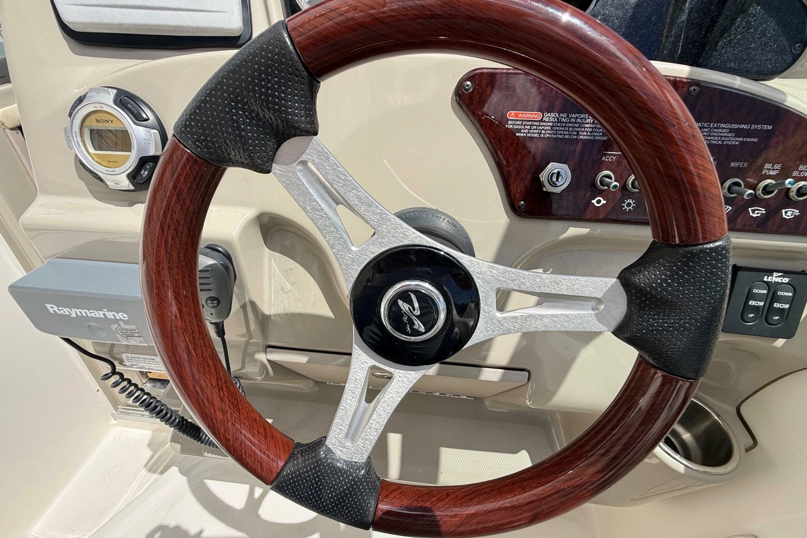 24ft Sea Ray Yacht For Sale