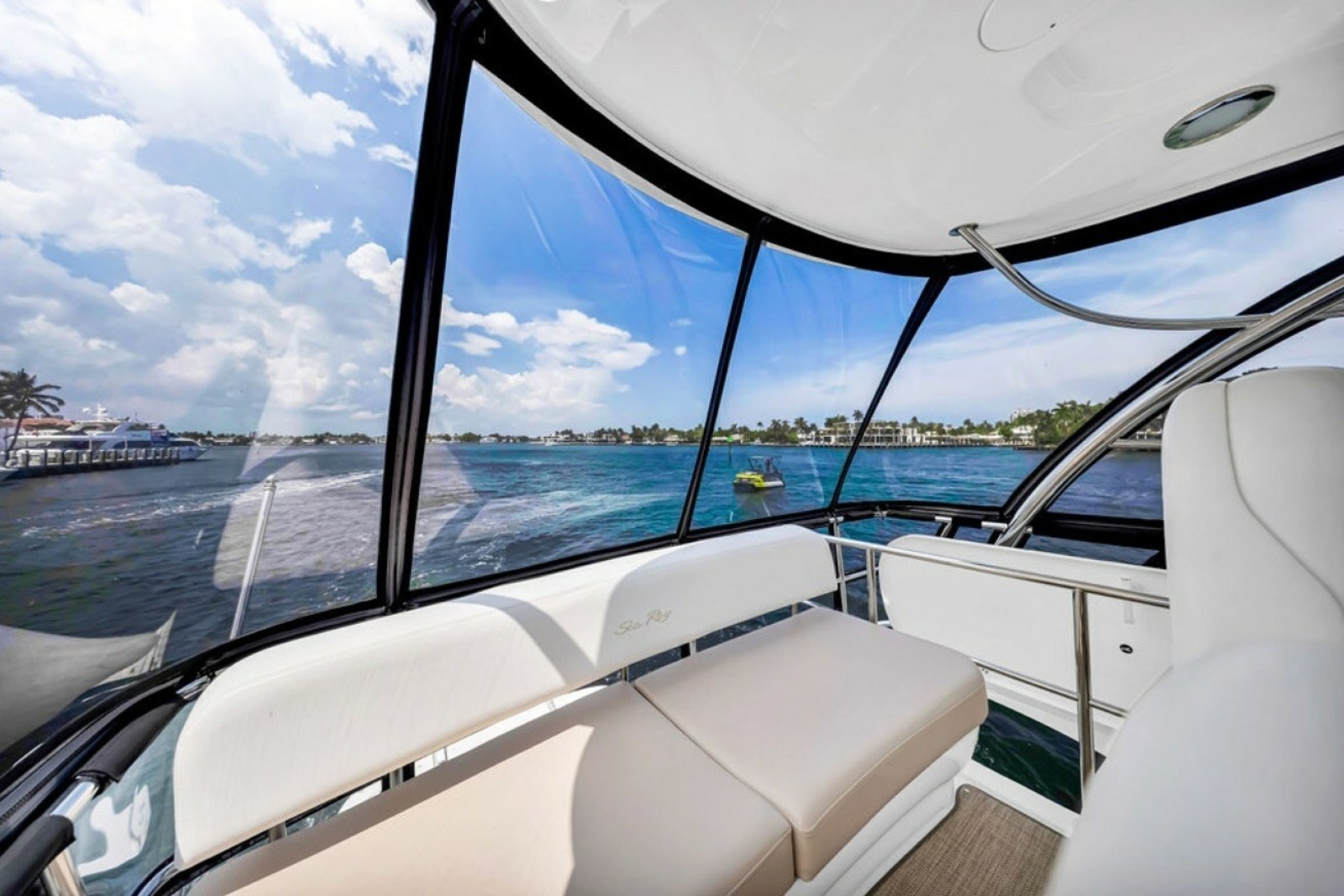 2010 Sea Ray 52 Sedan Bridge