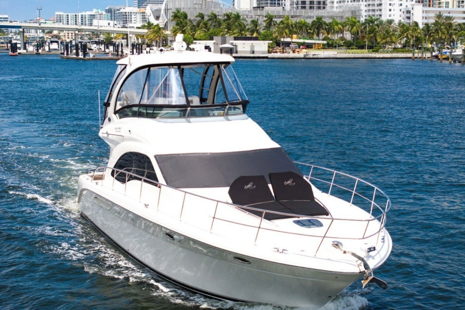 2010 Sea Ray 52 Sedan Bridge
