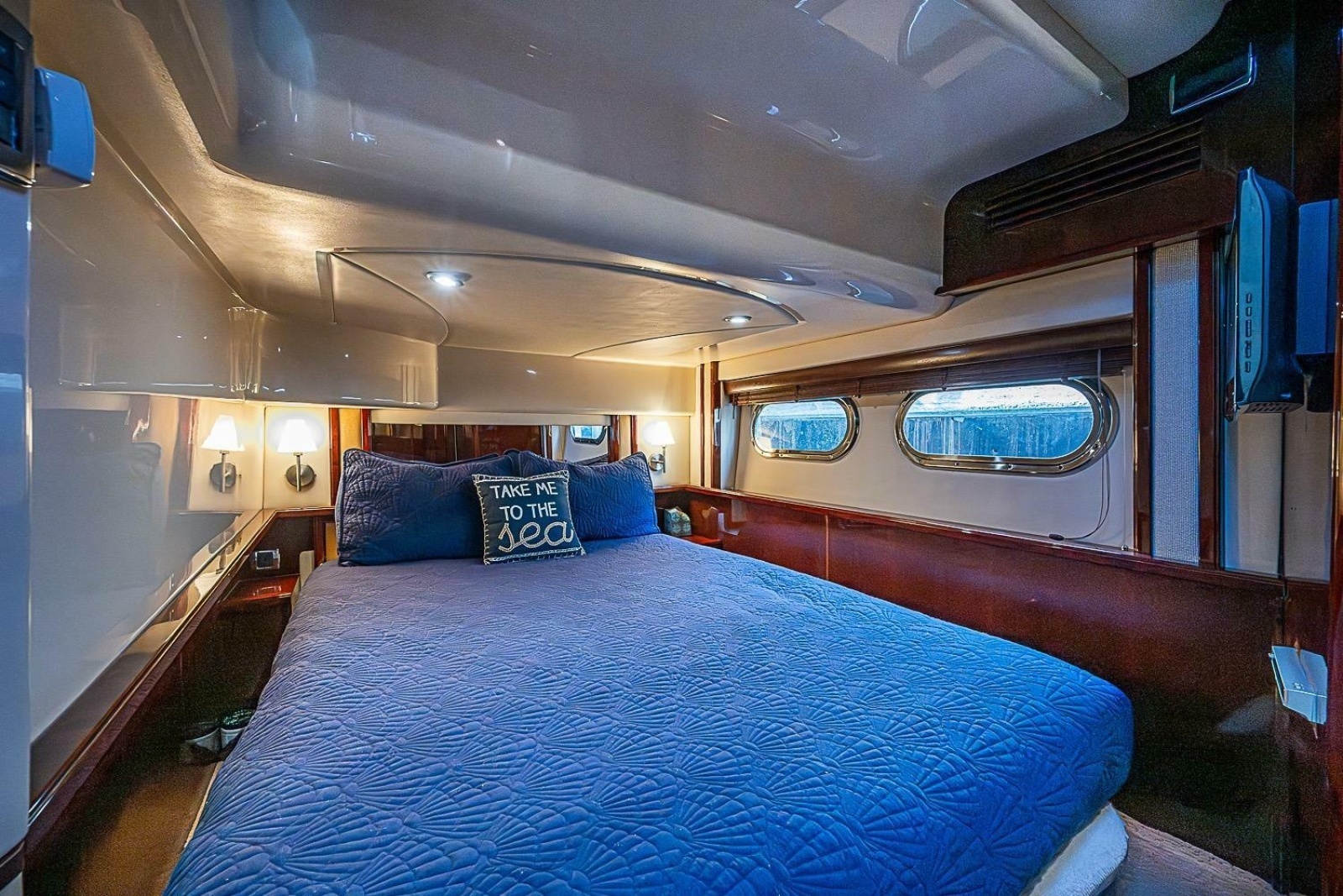 2010 Sea Ray 520 Sedan Bridge