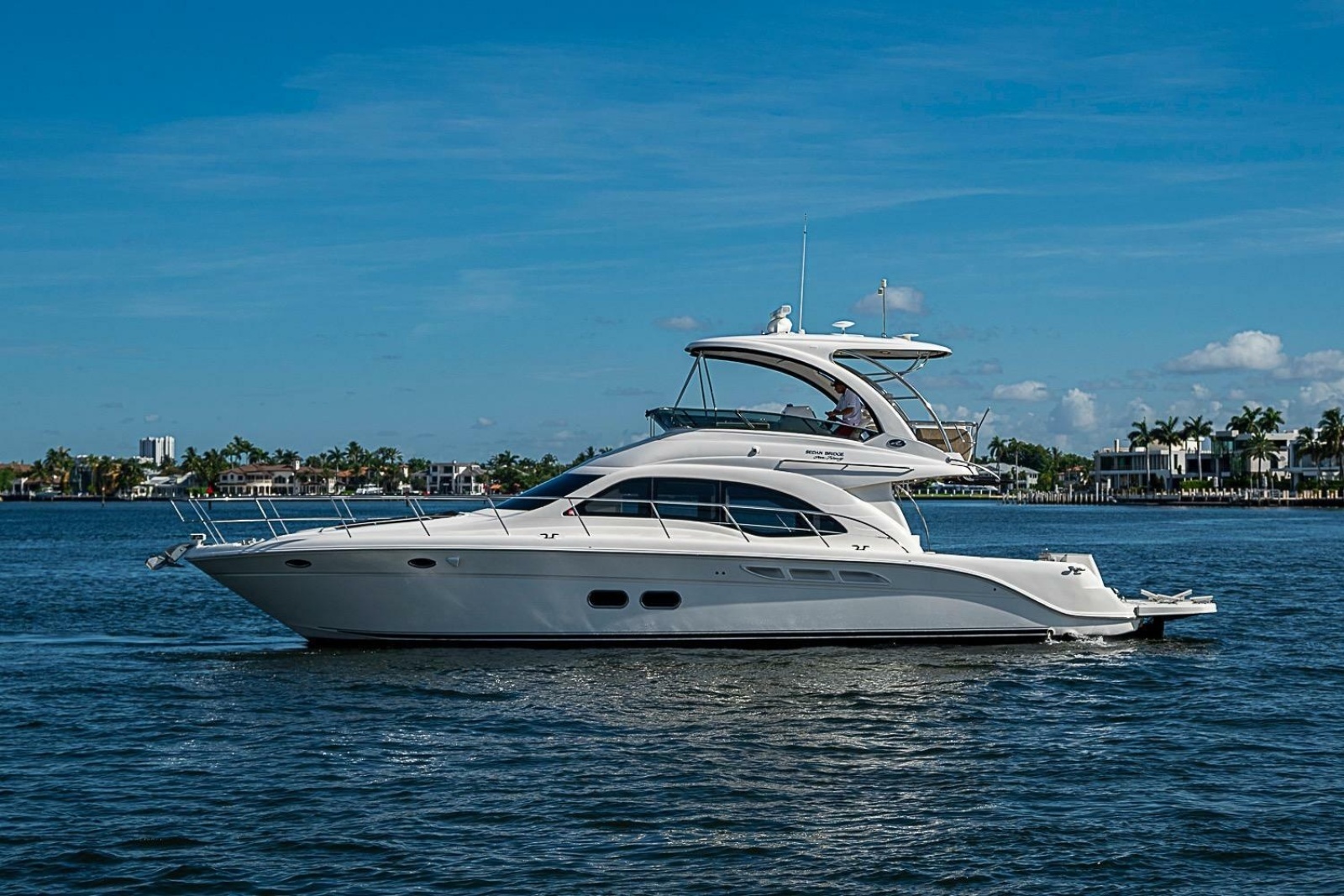 2010 Sea Ray 520 Sedan Bridge