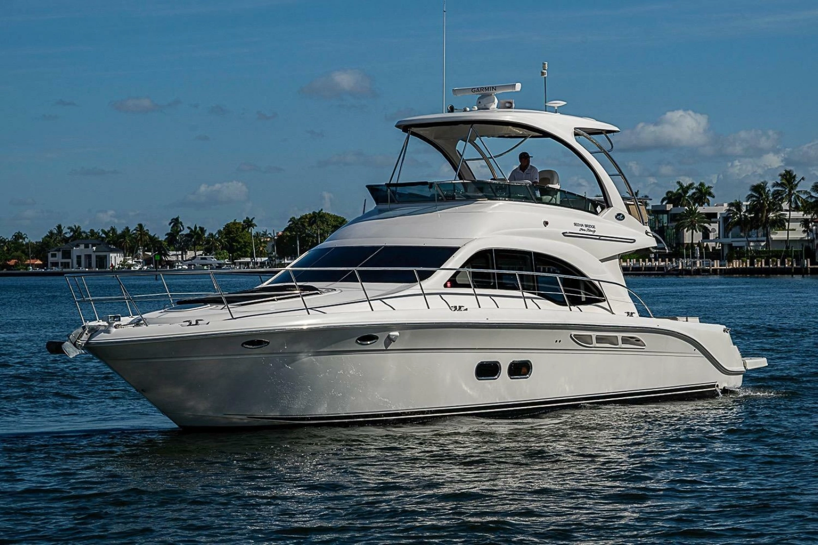 2010 Sea Ray 520 Sedan Bridge