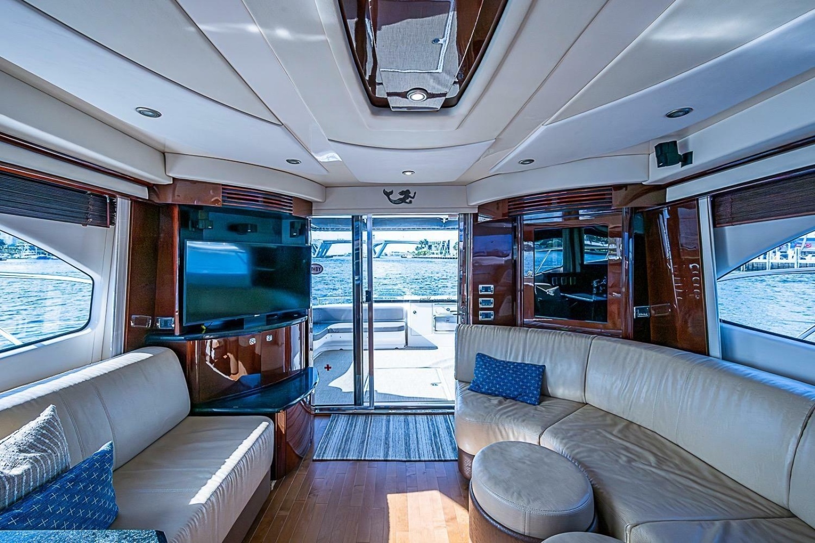2010 Sea Ray 520 Sedan Bridge