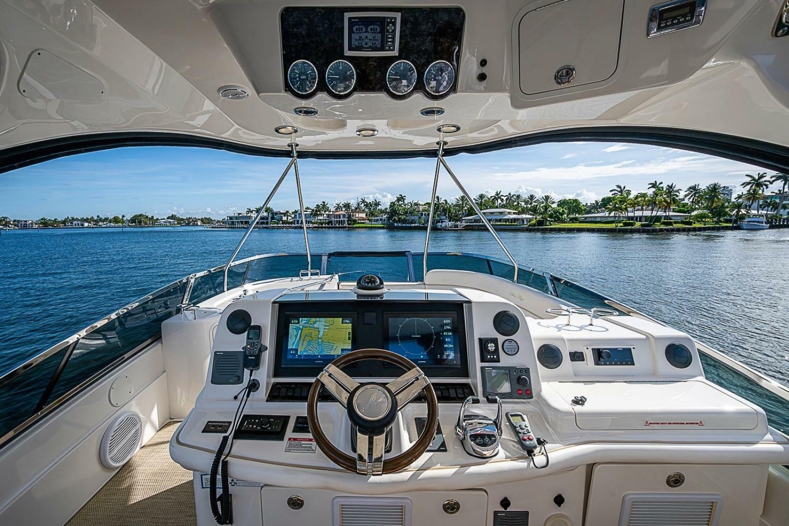 2010 Sea Ray 520 Sedan Bridge