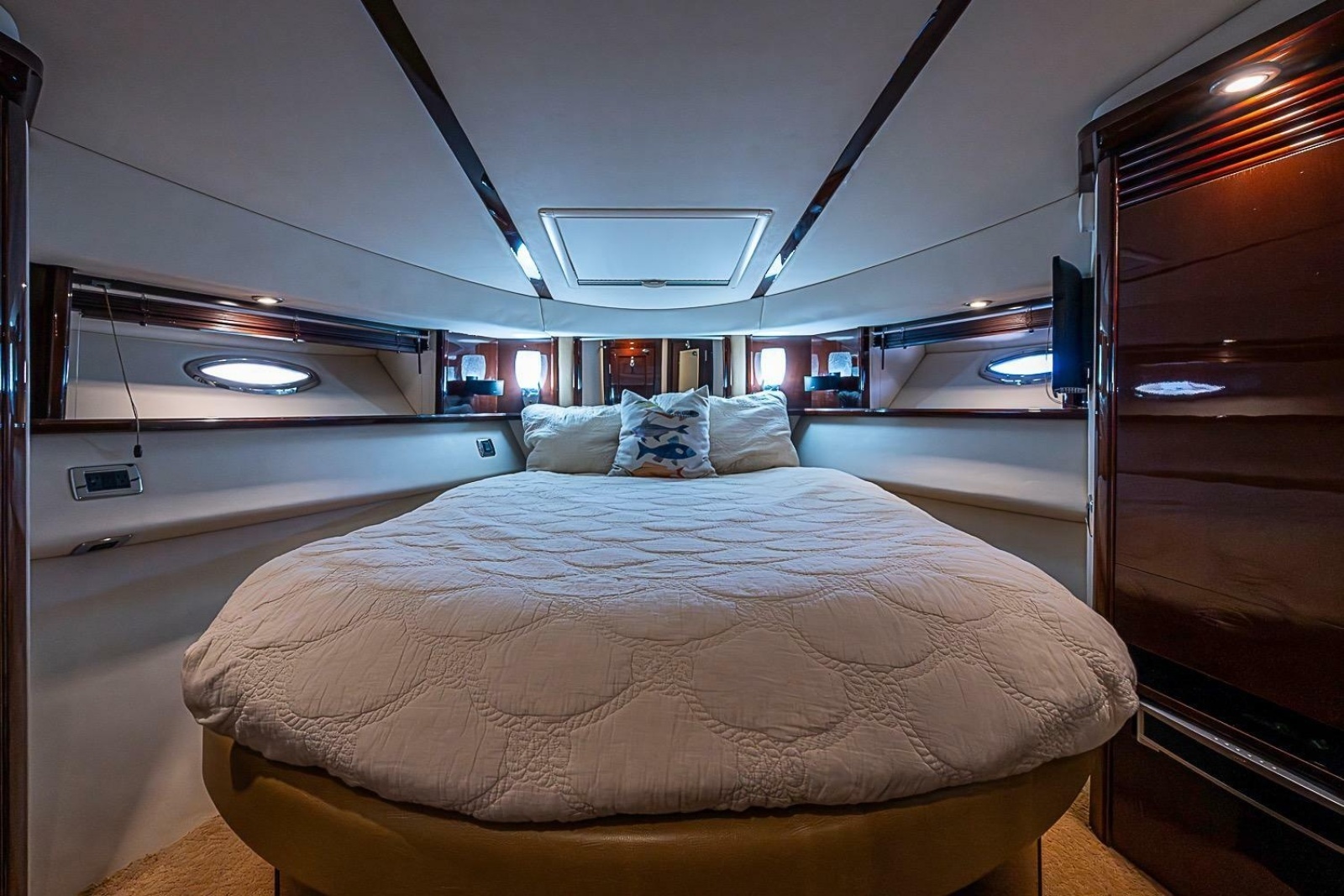 2010 Sea Ray 520 Sedan Bridge
