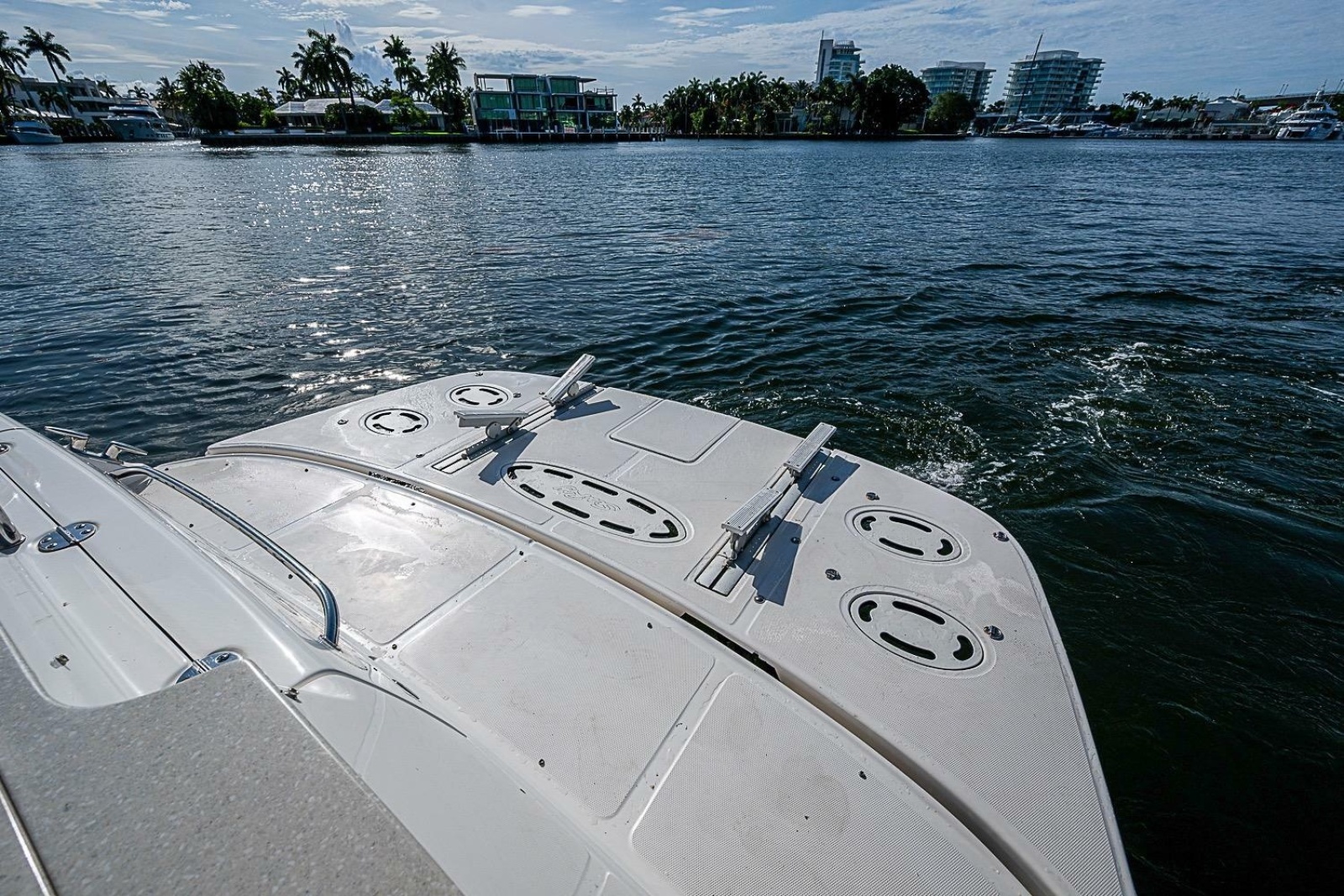 2010 Sea Ray 520 Sedan Bridge