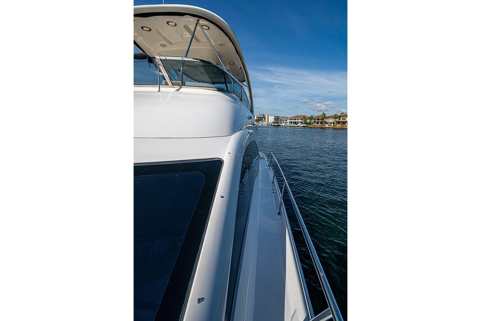 2010 Sea Ray 520 Sedan Bridge