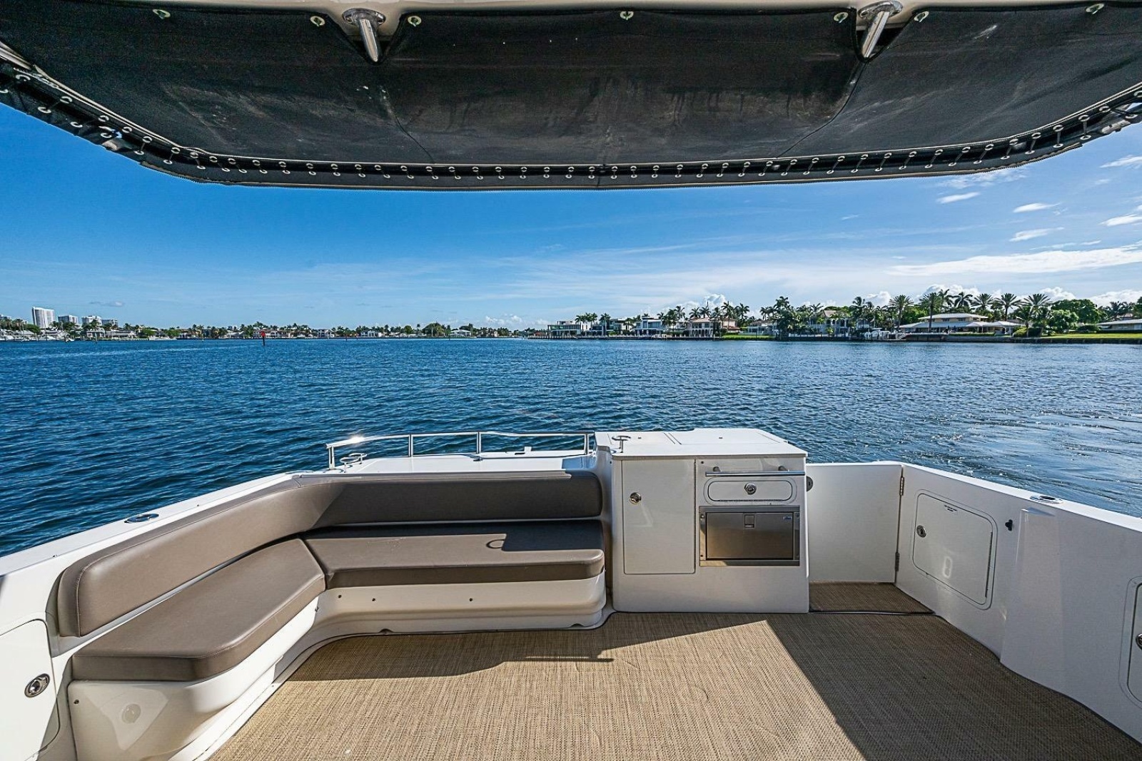 2010 Sea Ray 520 Sedan Bridge