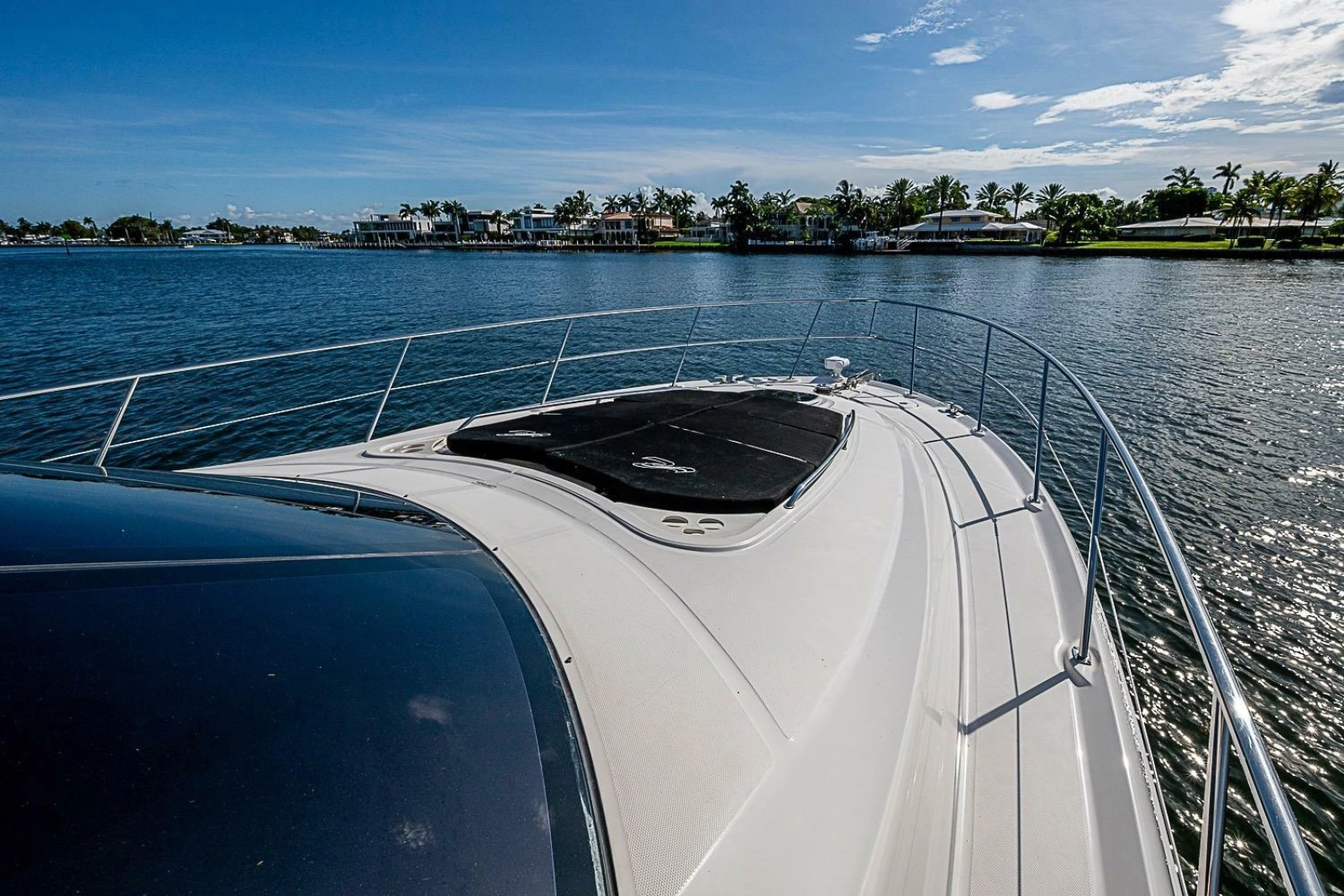 2010 Sea Ray 520 Sedan Bridge