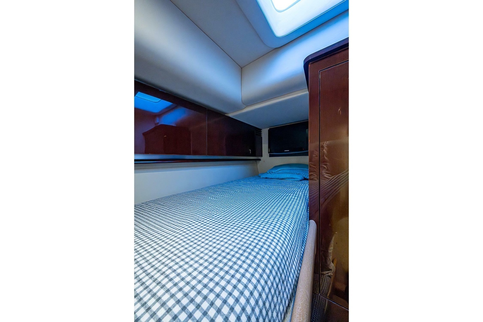 2010 Sea Ray 520 Sedan Bridge