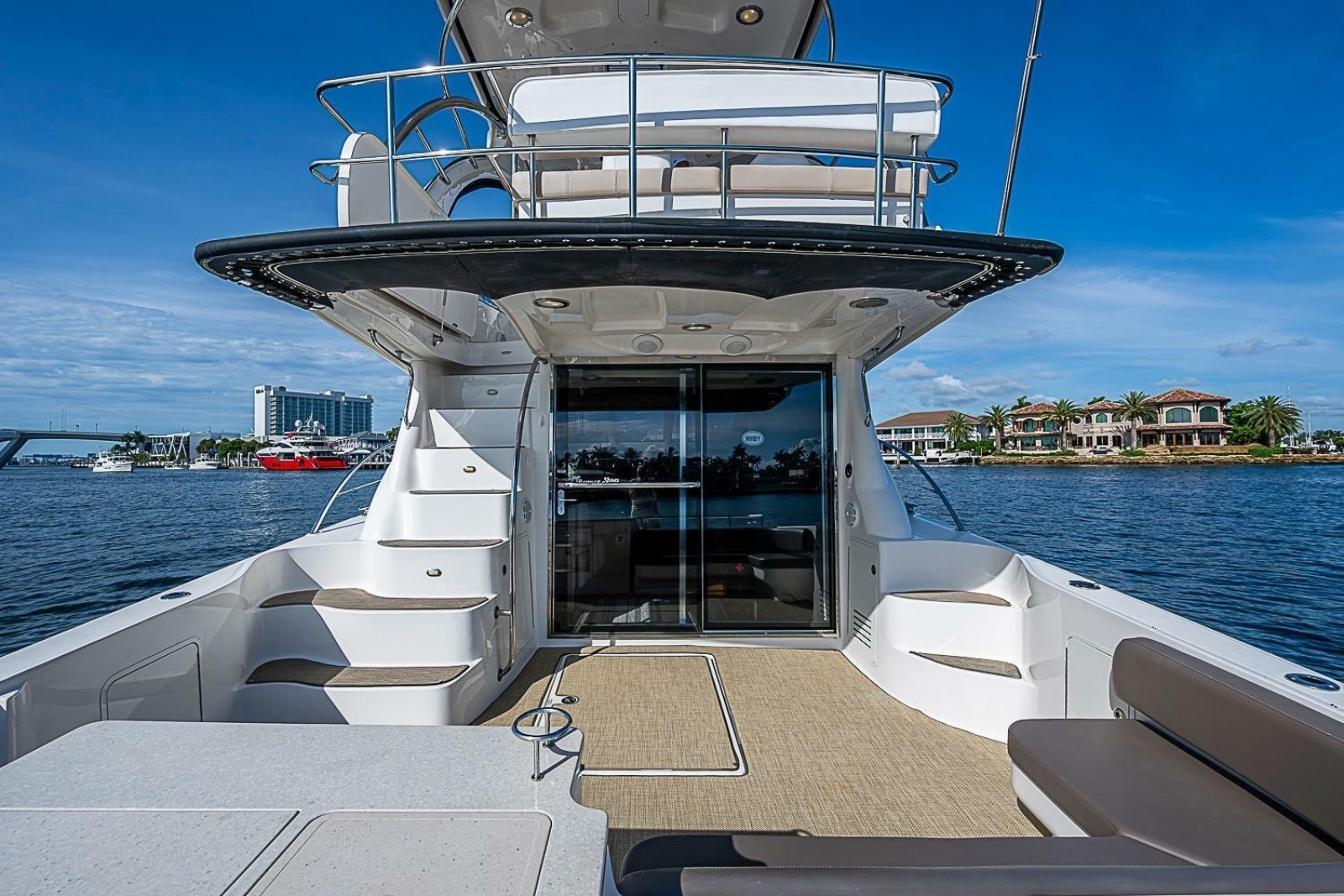 2010 Sea Ray 520 Sedan Bridge