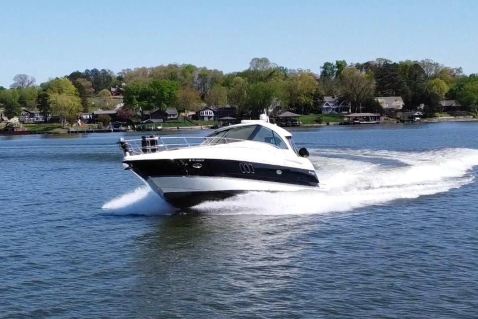 2009 Cruisers Yachts 420 Sports Coupe