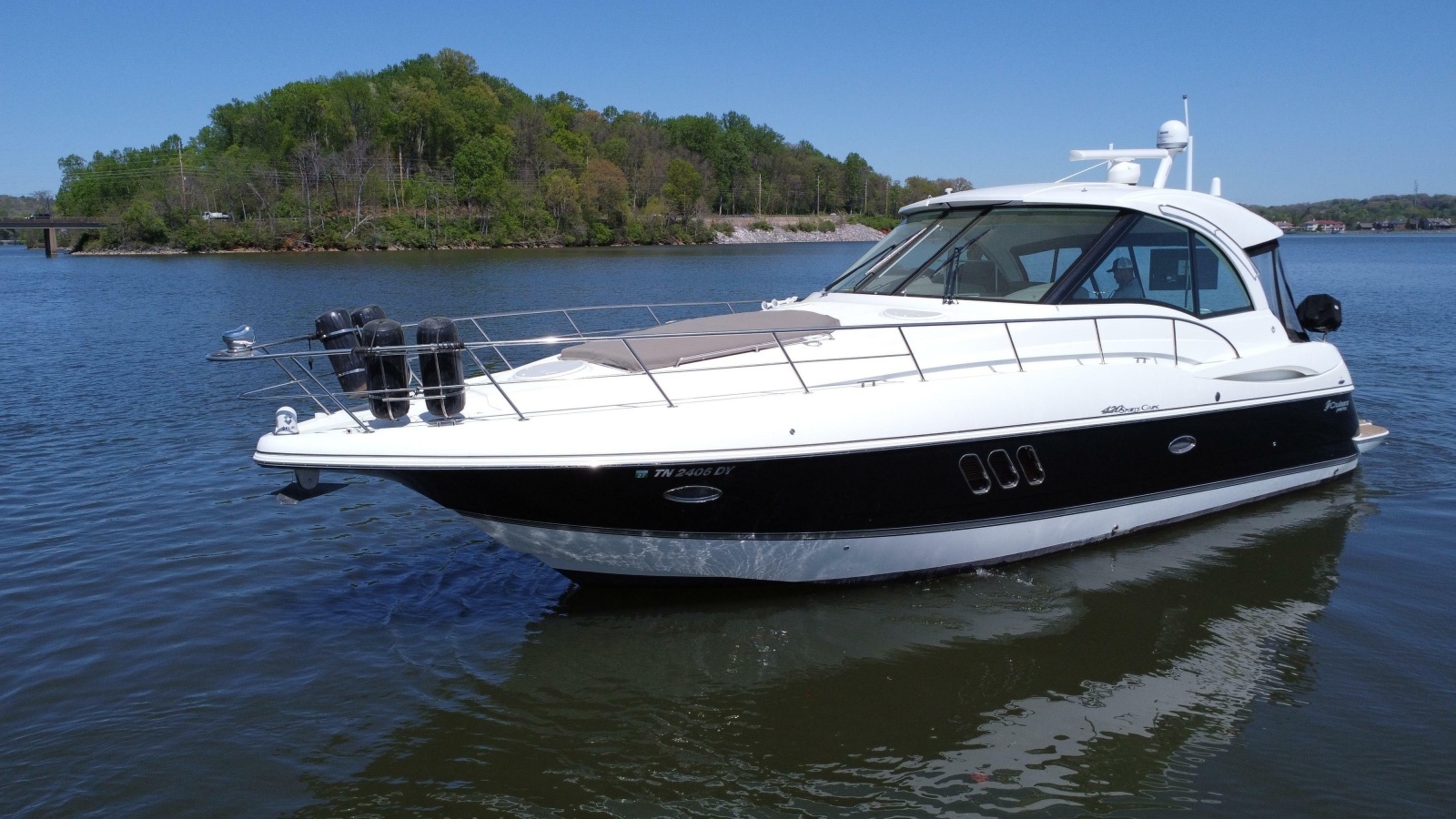 2009 Cruisers Yachts 420 Sports Coupe