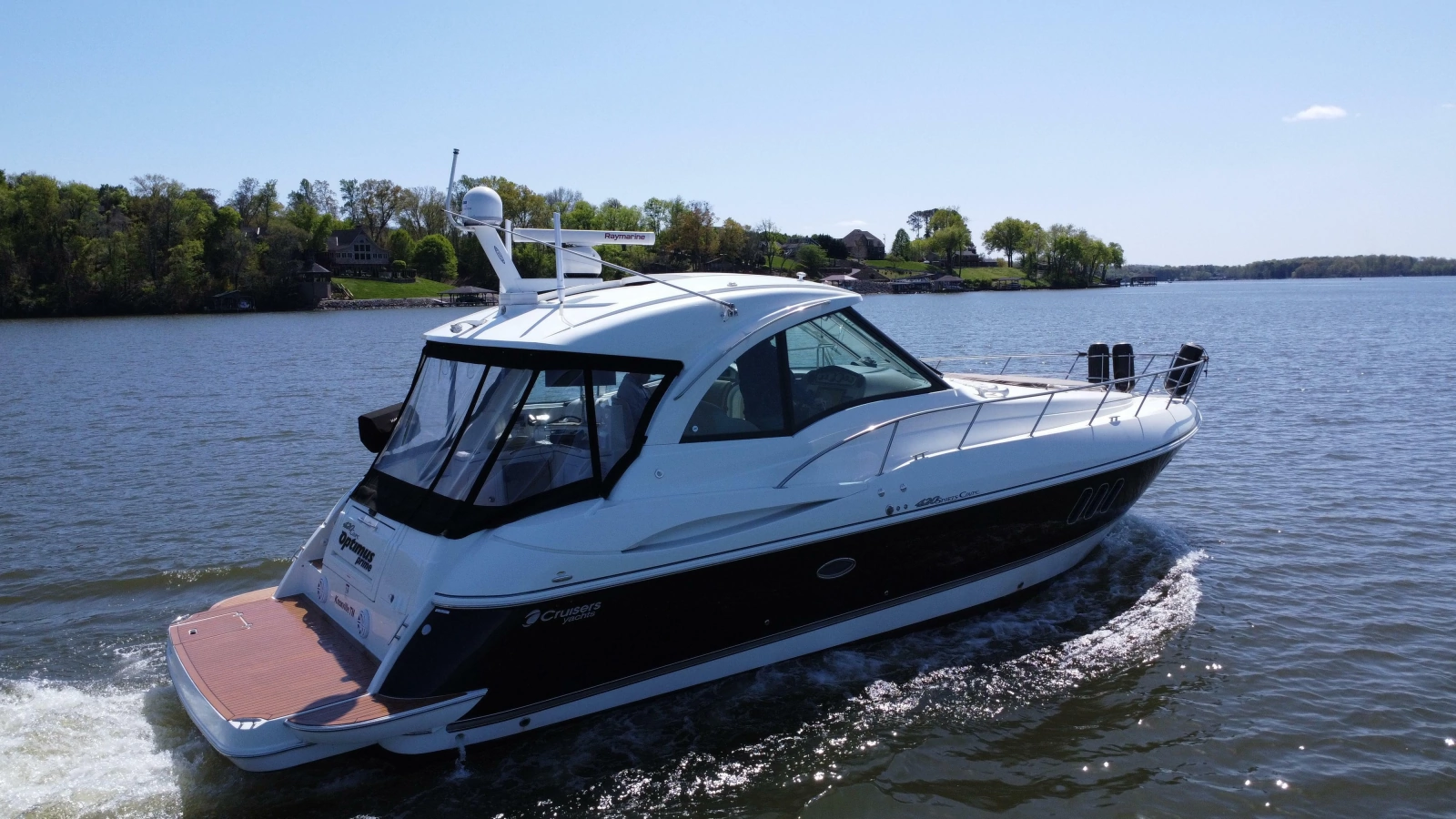 2009 Cruisers Yachts 420 Sports Coupe