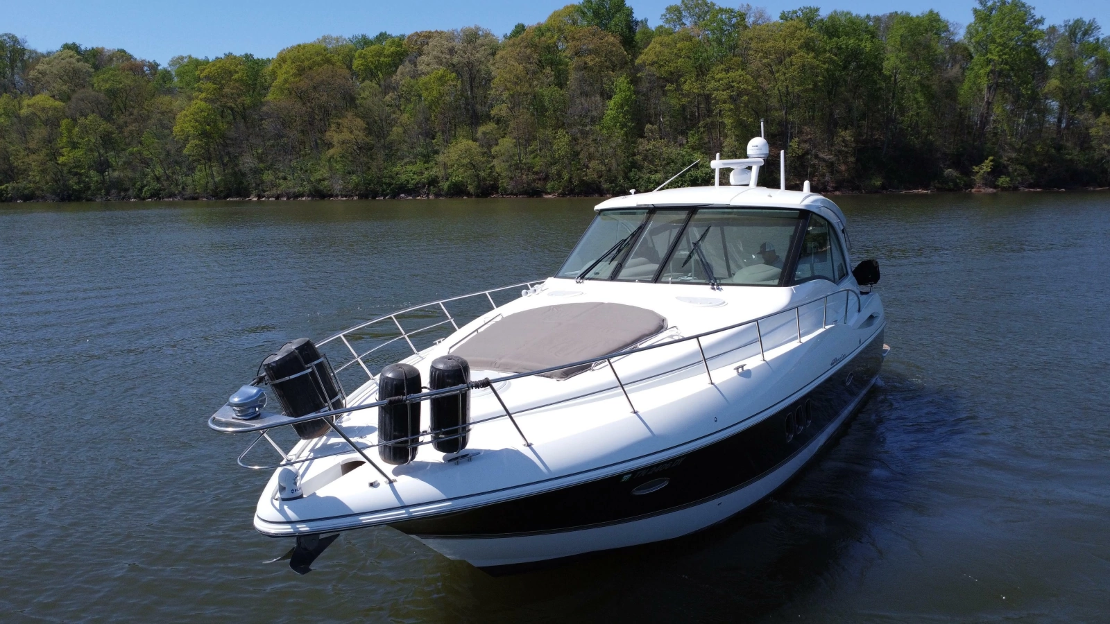 2009 Cruisers Yachts 420 Sports Coupe