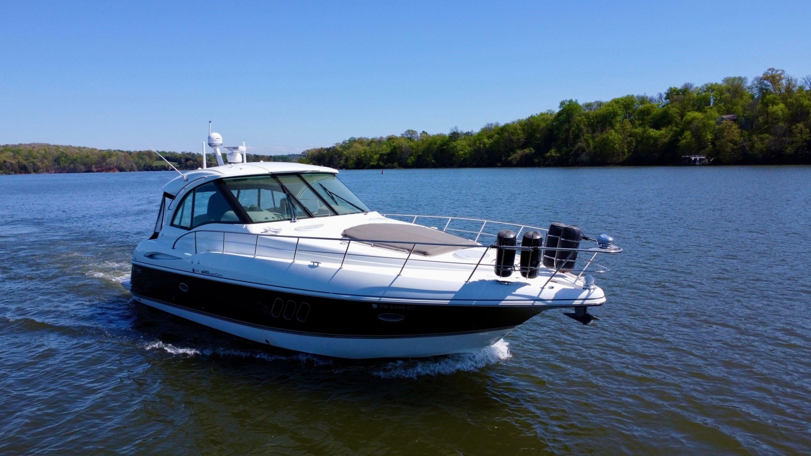 2009 Cruisers Yachts 420 Sports Coupe