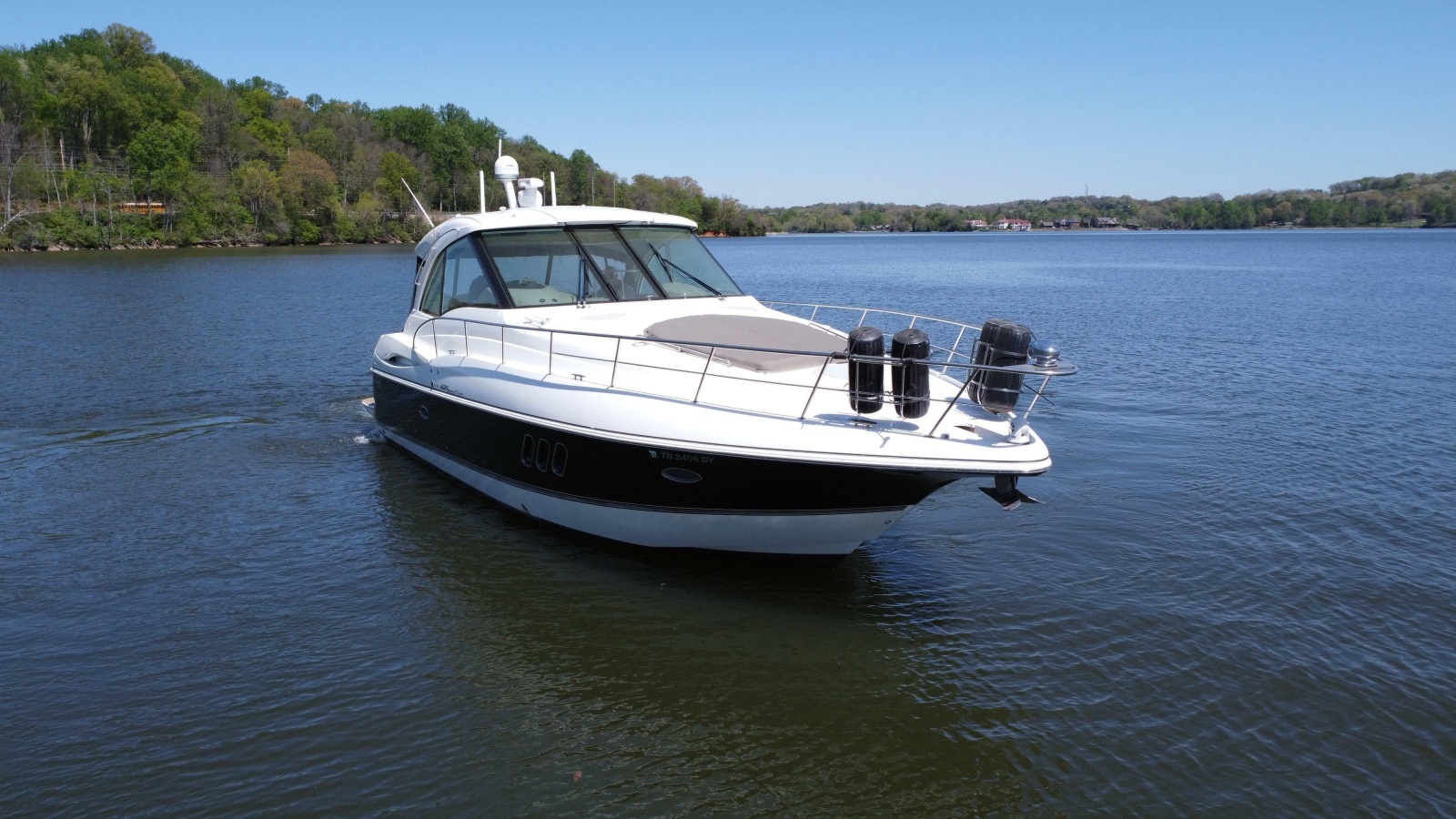 2009 Cruisers Yachts 420 Sports Coupe
