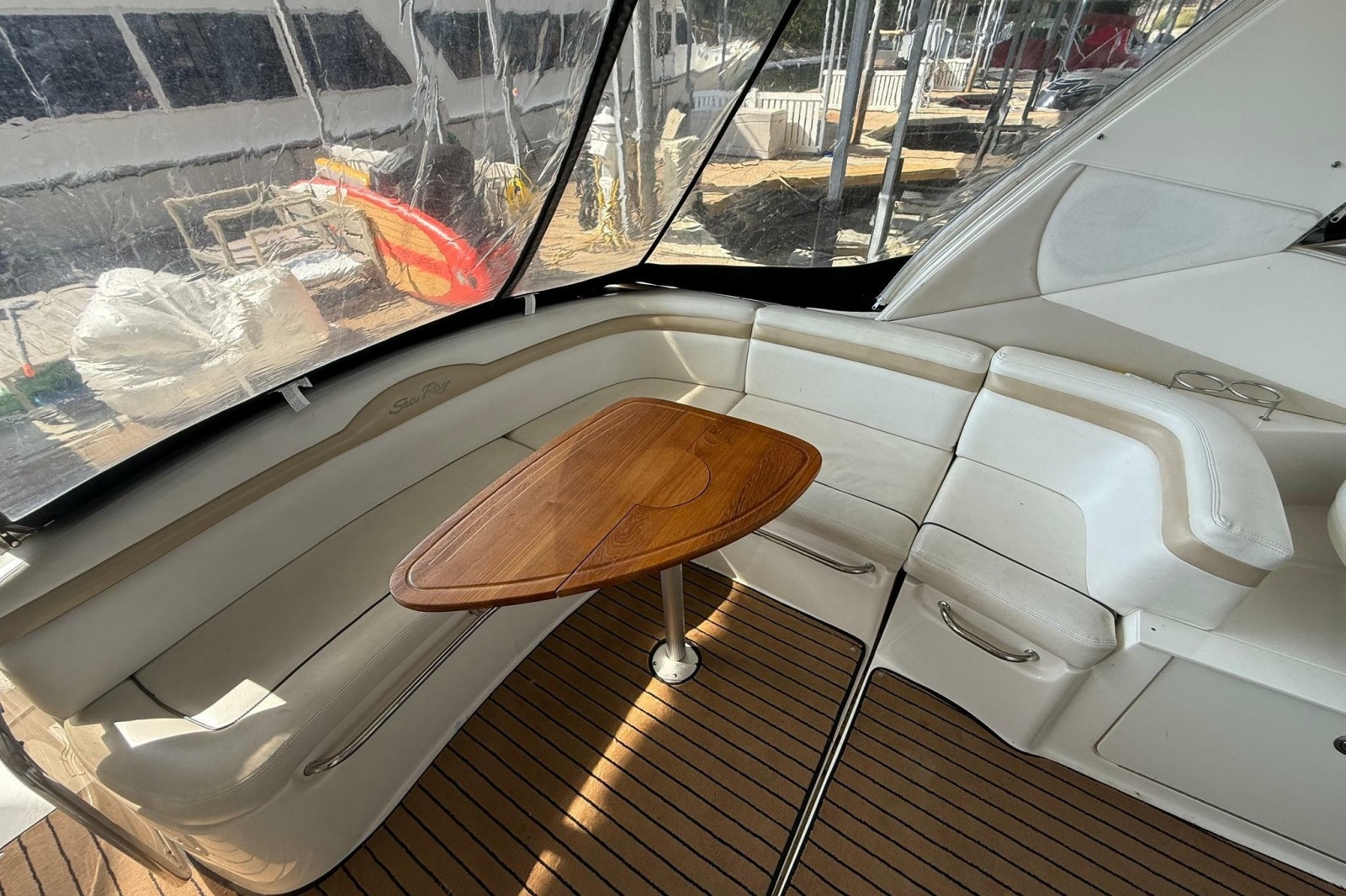 2009 Sea Ray Sundancer 350