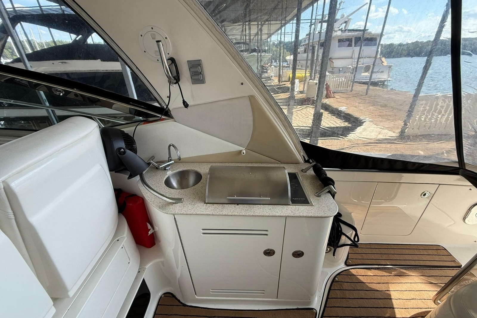 2009 Sea Ray Sundancer 350