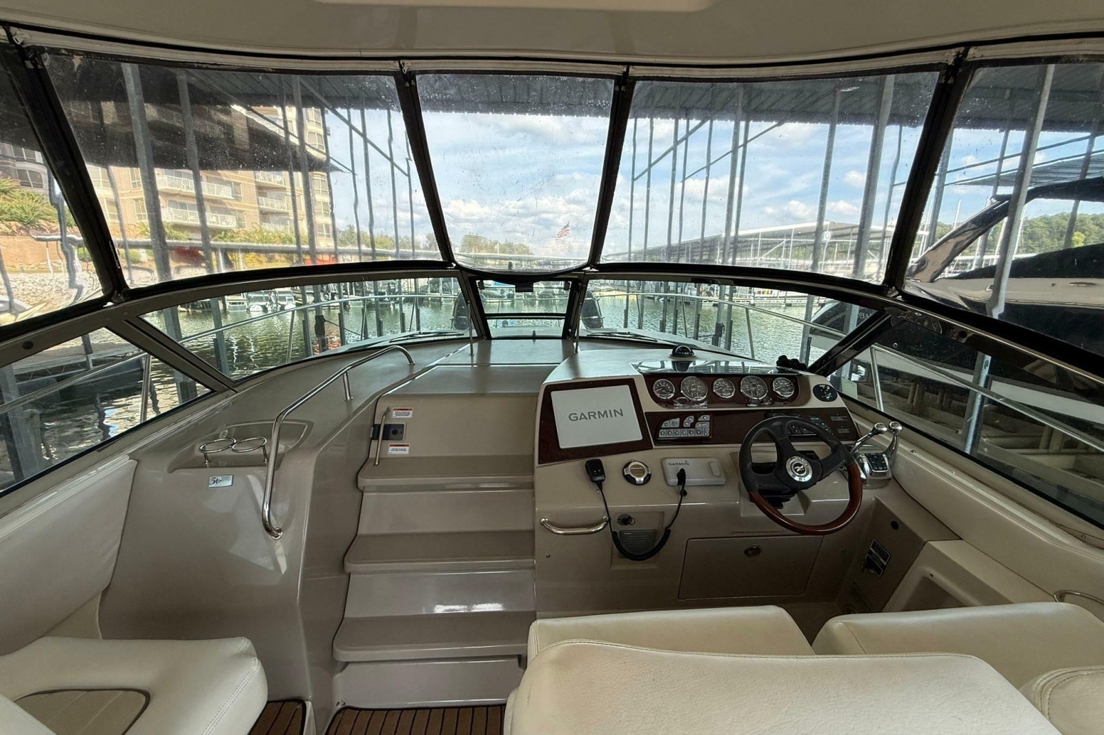 2009 Sea Ray Sundancer 350