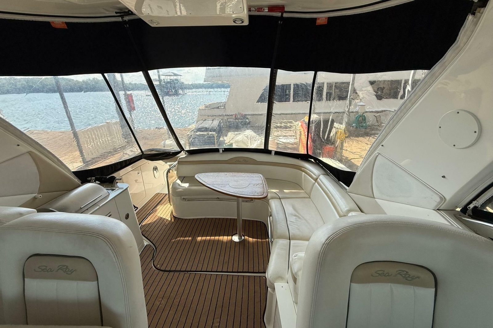 2009 Sea Ray Sundancer 350