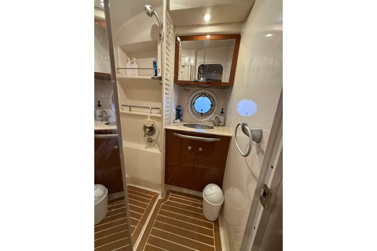 2009 Sea Ray Sundancer 350