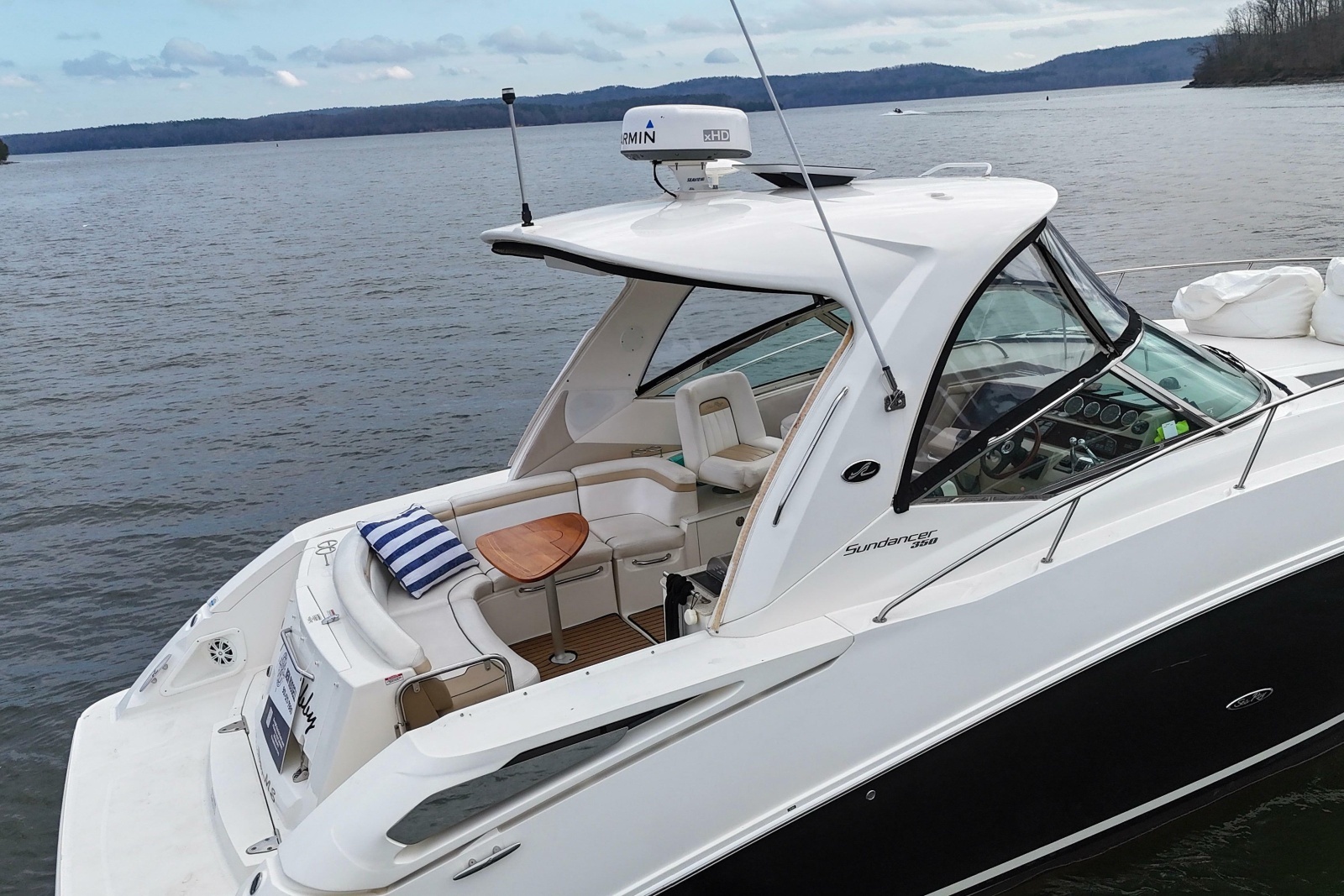 2009 Sea Ray Sundancer 350
