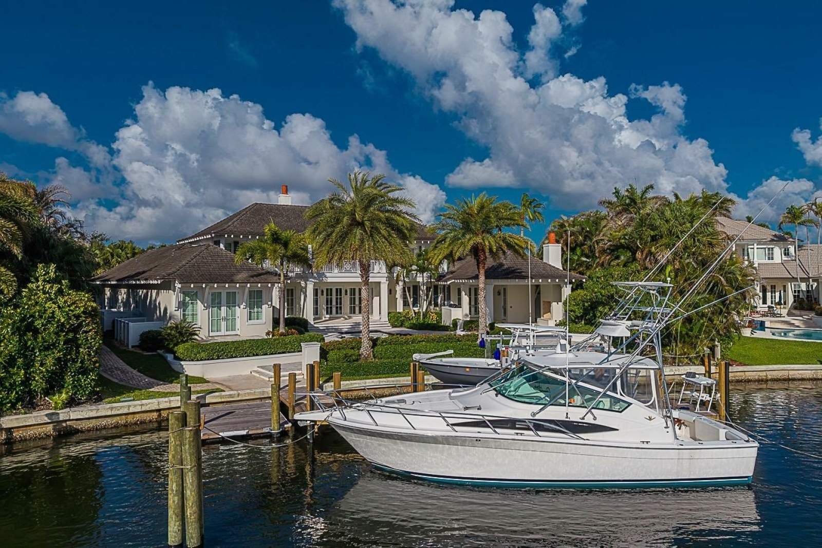 2008 Bertram 360