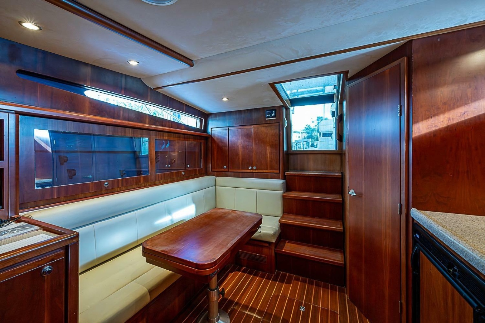 2008 Bertram 360