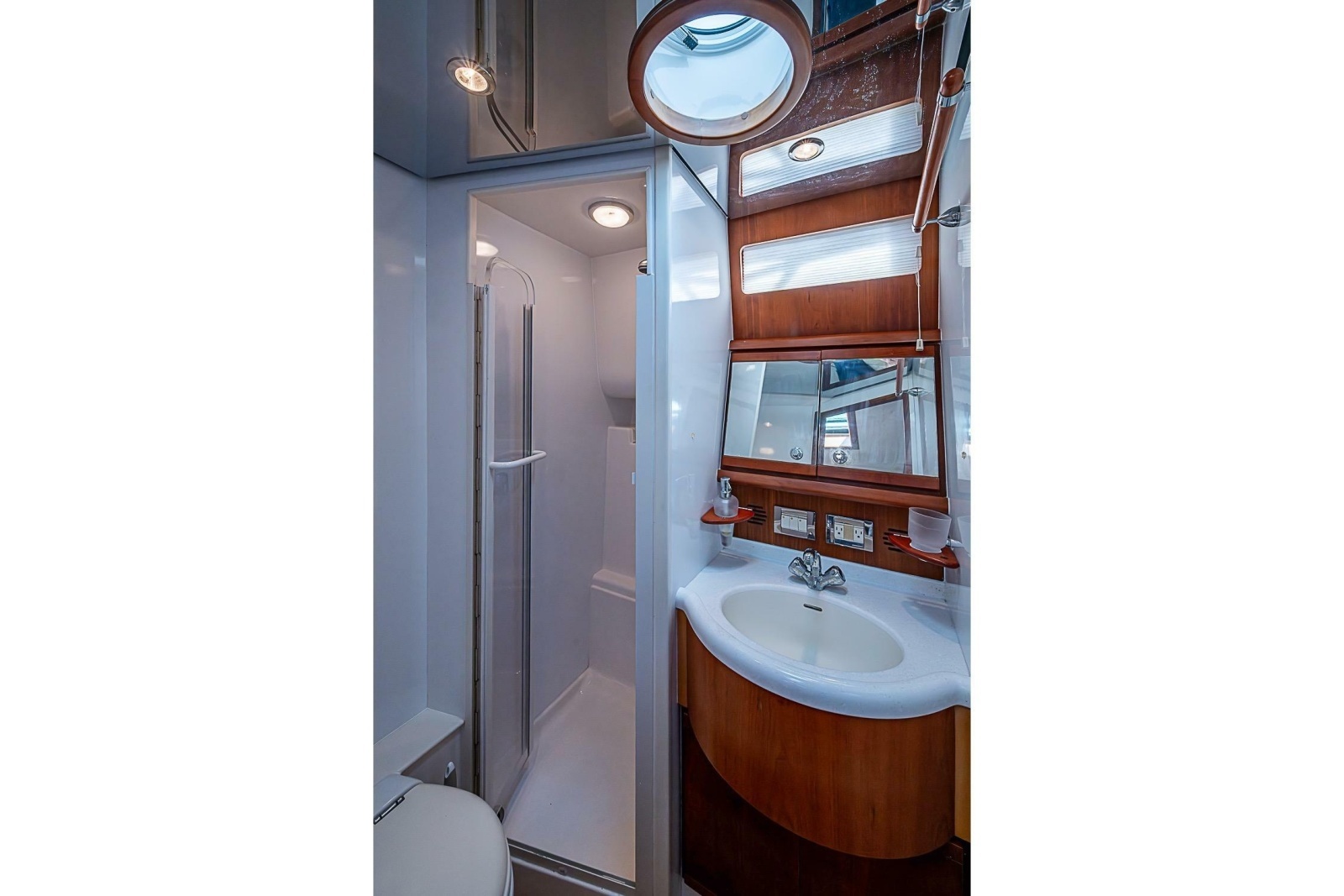 2008 Bertram 360