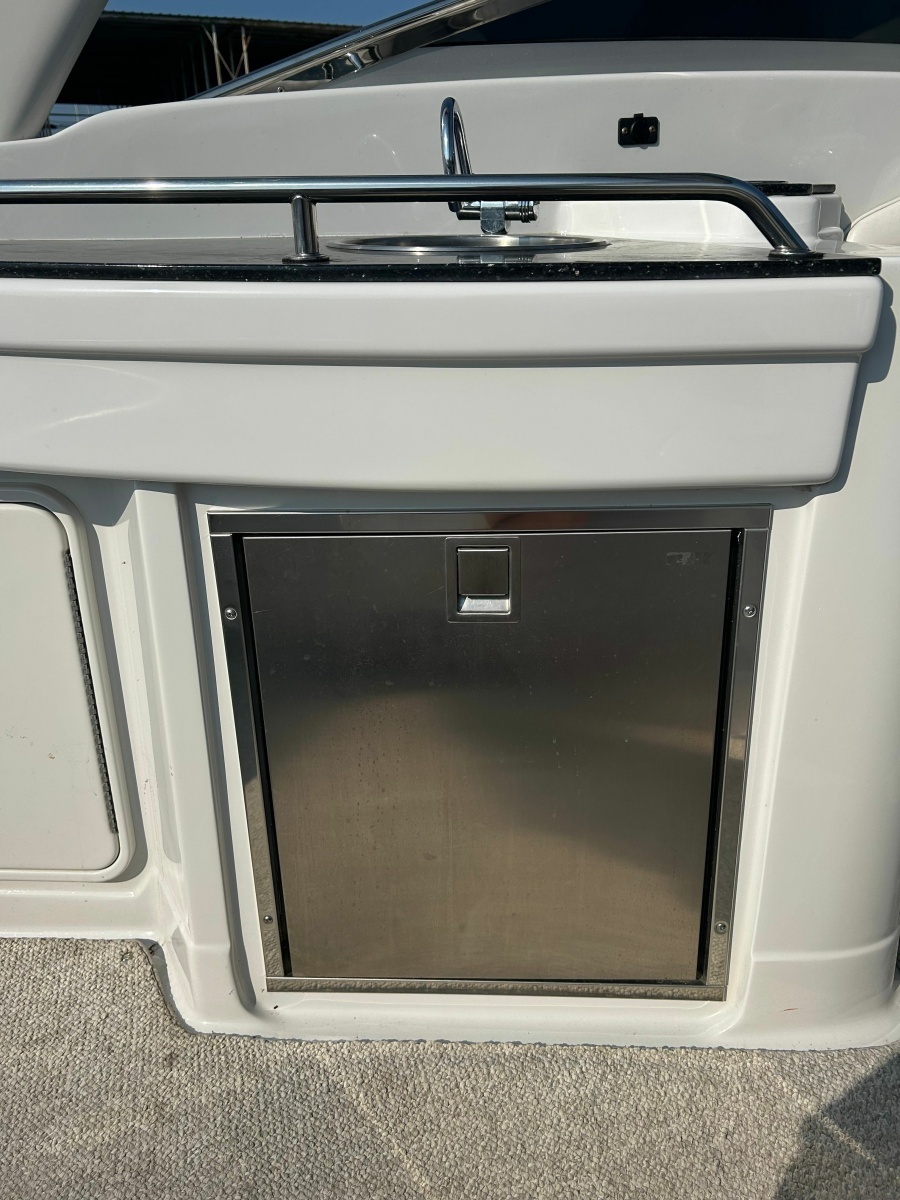 2008 Crownline 300 LS