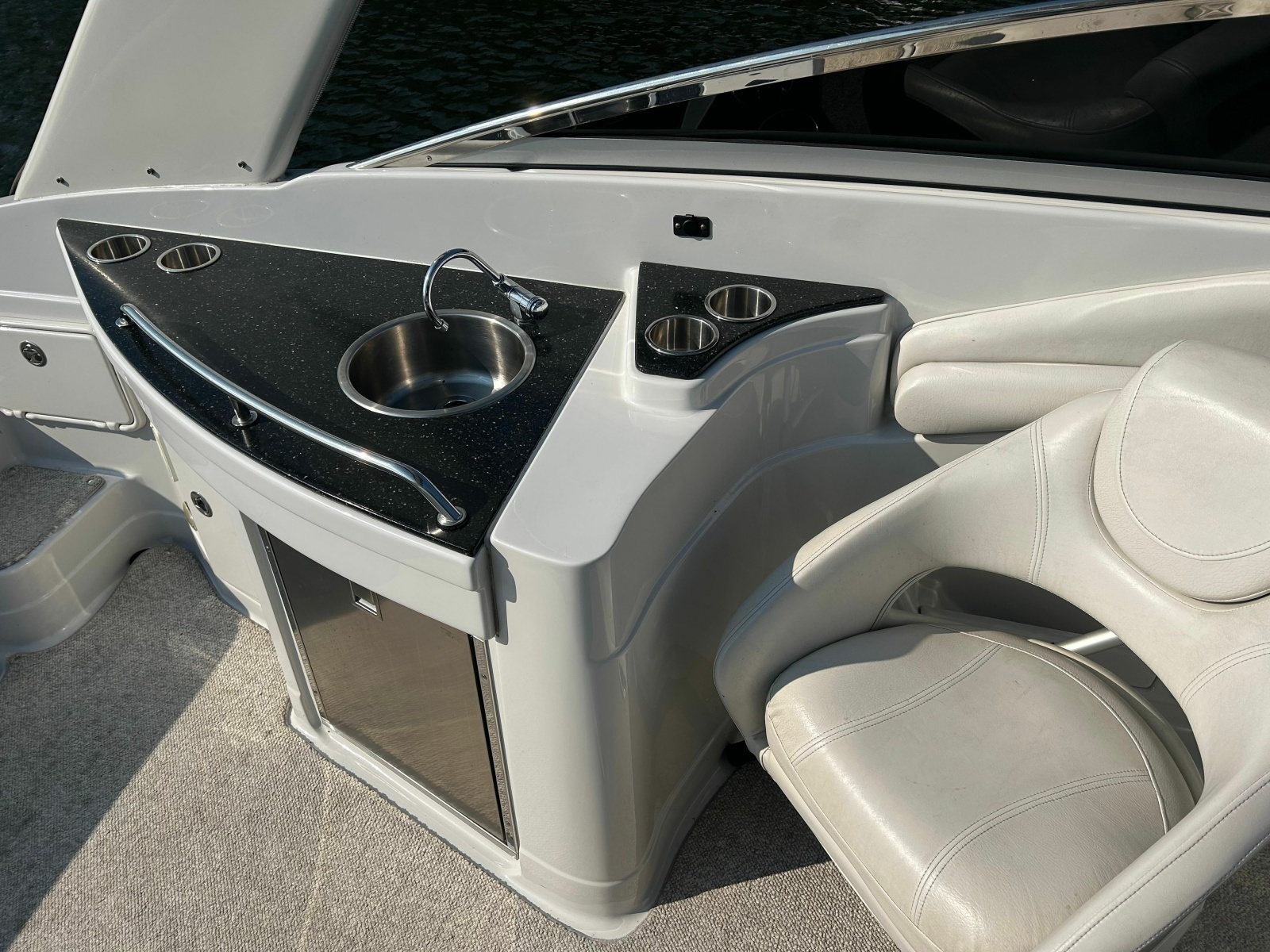 2008 Crownline 300 LS